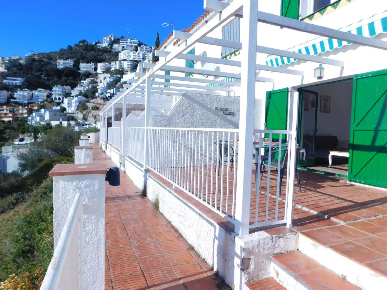 Mit privatem Garten und Terrasse-Image-tags.info