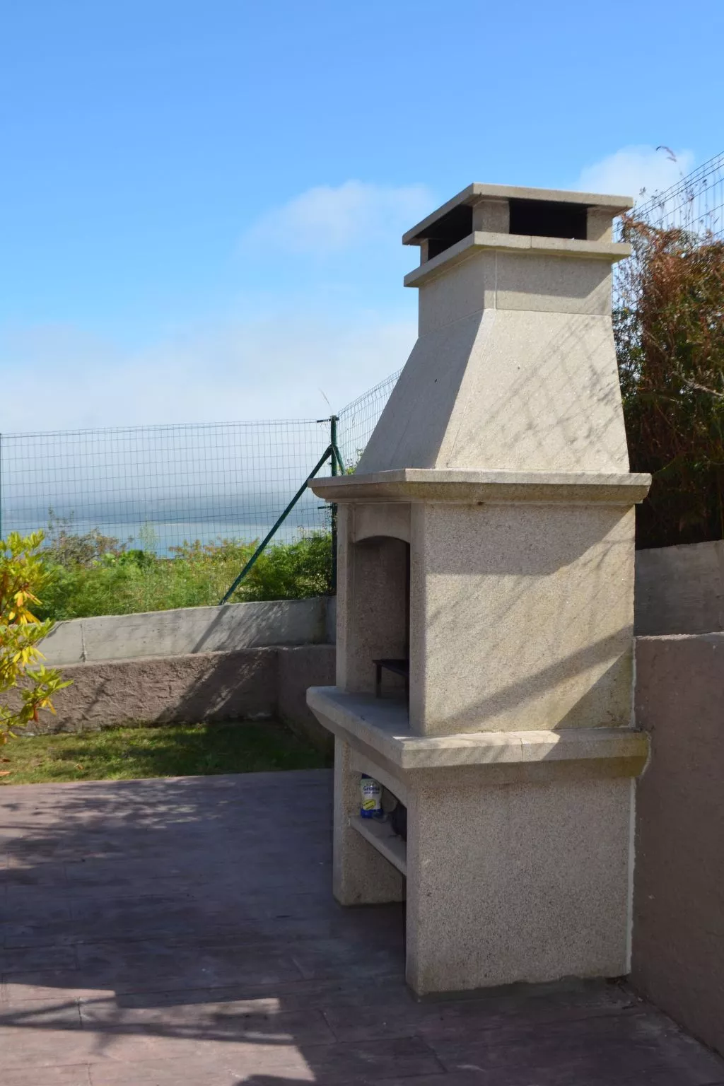 In Outes mit Sonniger Terrasse und Meerblick-Buiten