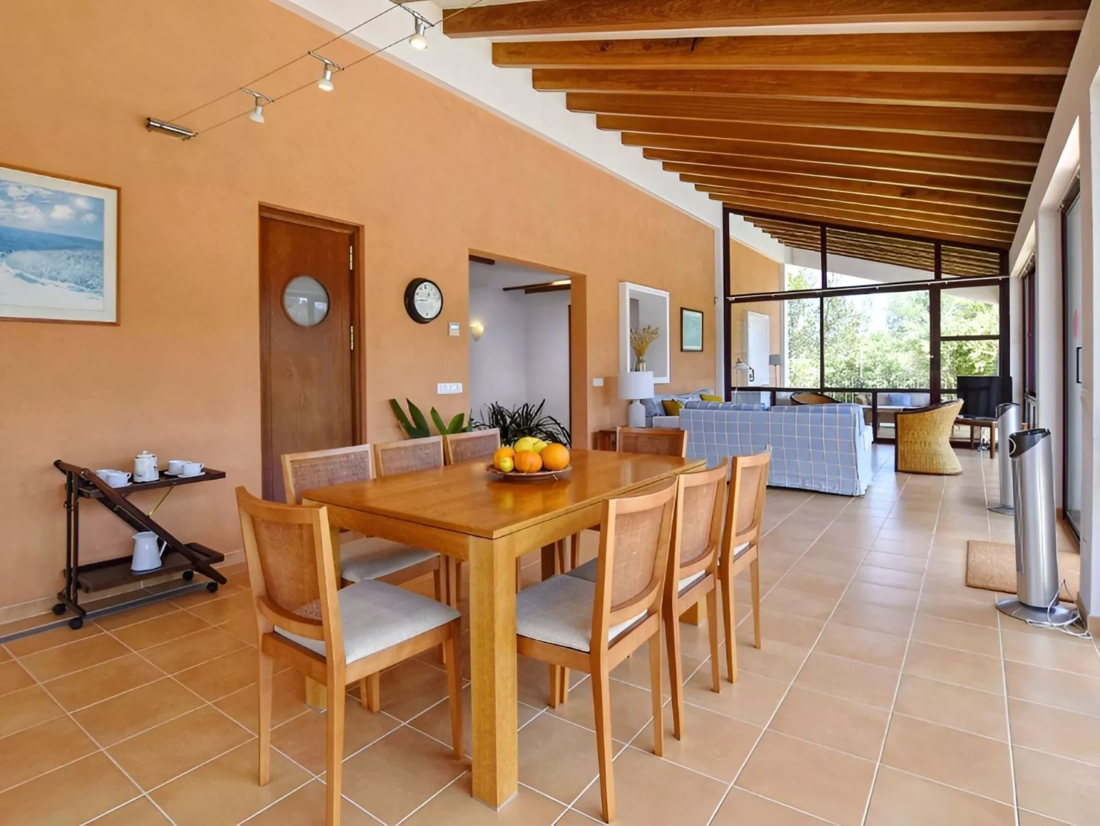 Finca in Meeresnähe mit Schwimmbad und Kinderbecken-Binnen