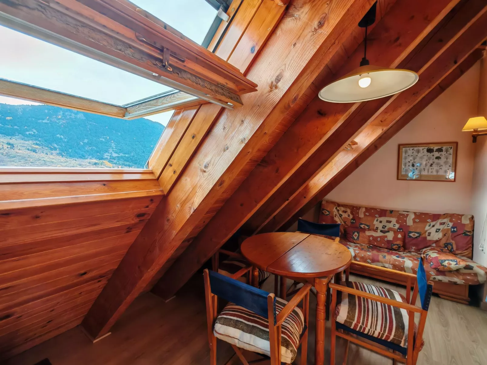 Duplex Cuc 2 Dachgeschoss mit Dachboden und rustikalem Touch Vall de Boí-Binnen