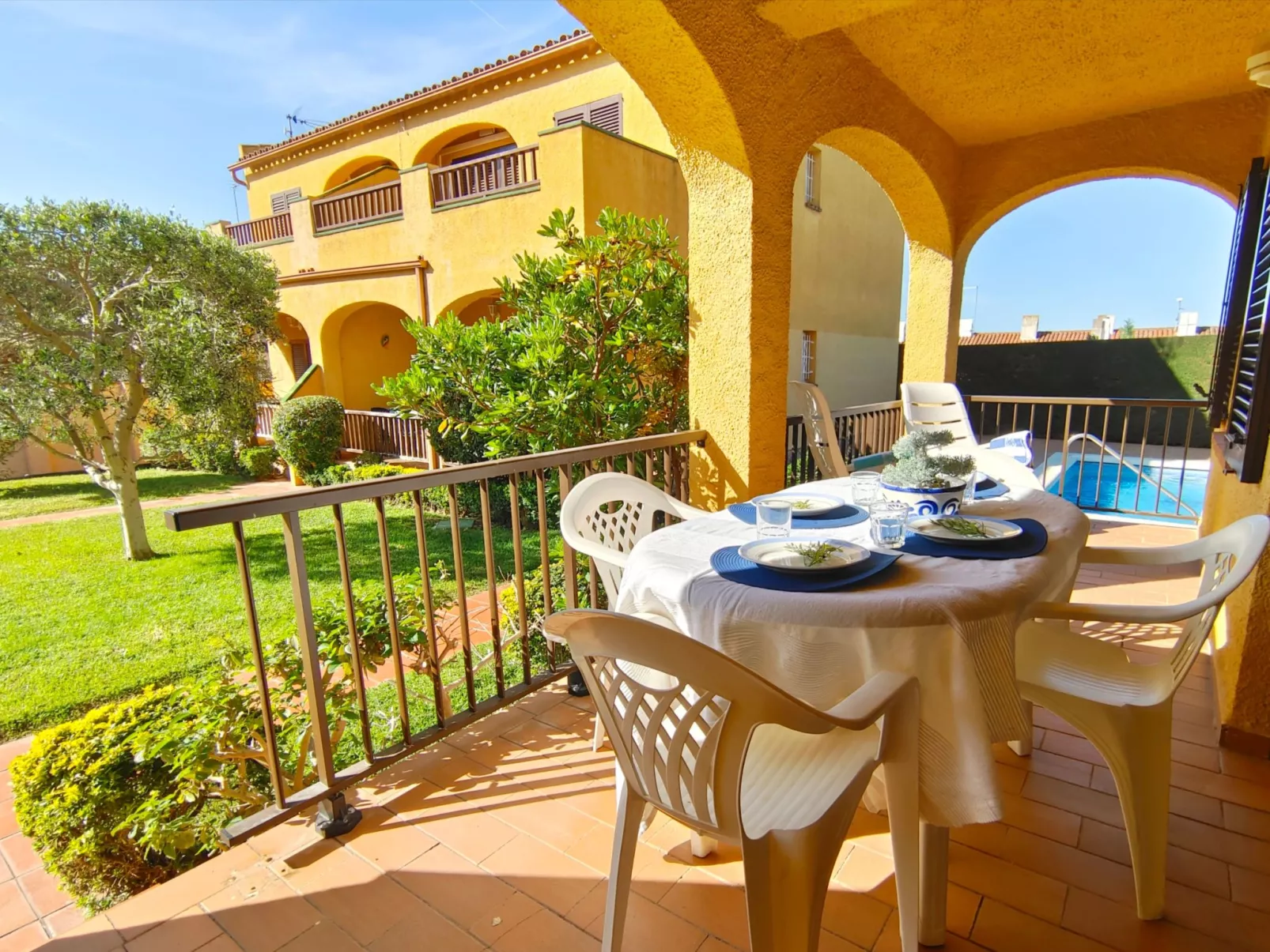 Urlaubswohnung Ibiza an der Costa Brava-Buiten