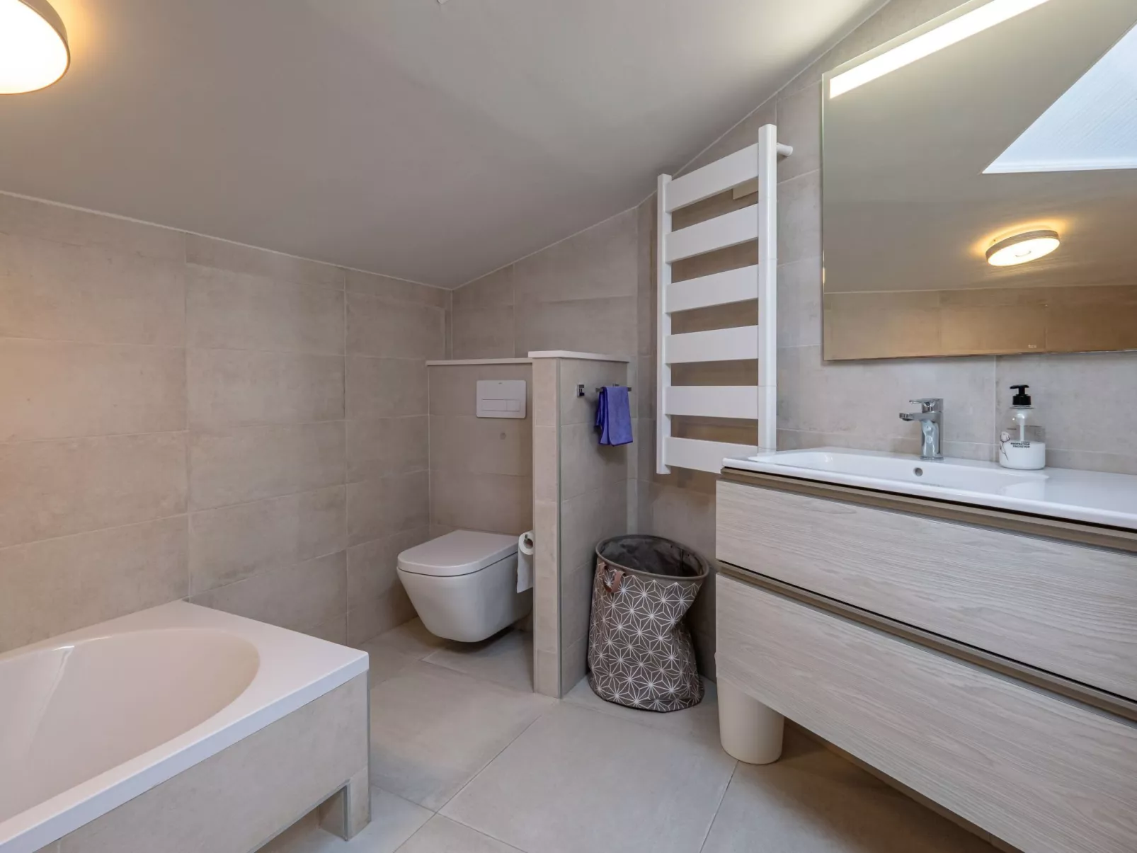 Costabravaforrent Marina, schöne Wohnung in erster Meereslinie-Binnen