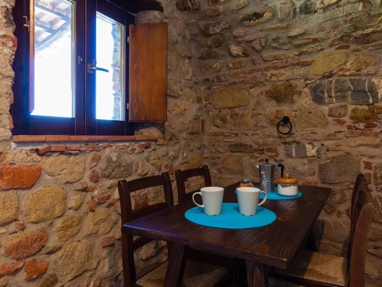 Il Pozzo - Zwei-Zimmer-Wohnung - 1 Schlafzimmer - 1 Badezimmer - Wohnküche - in-Binnen