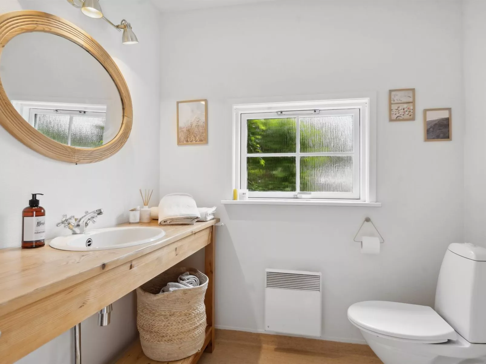 "Quanna" - 50m from the sea-Binnen