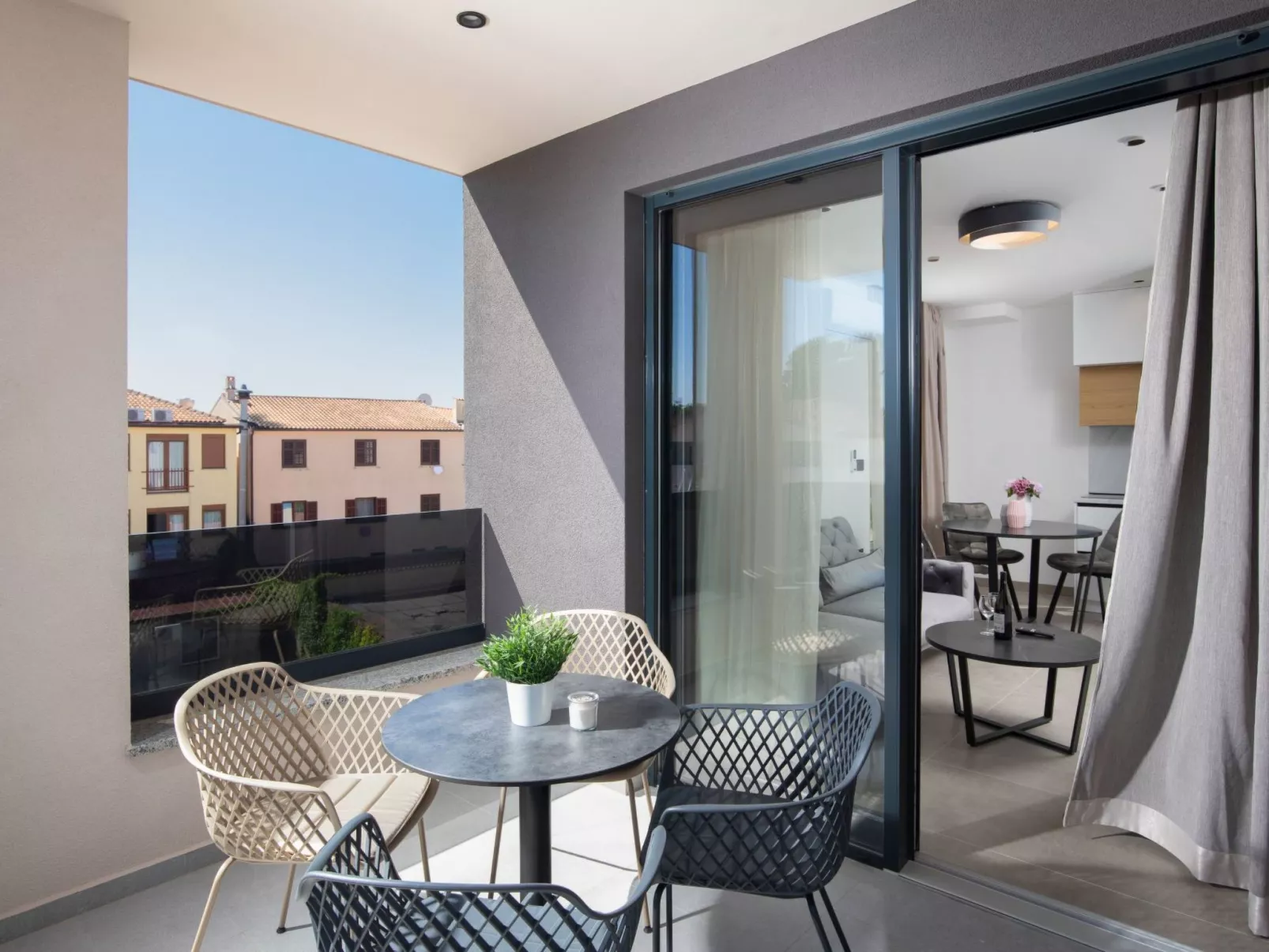 Amore Bijeca - B4-Image-tags.info