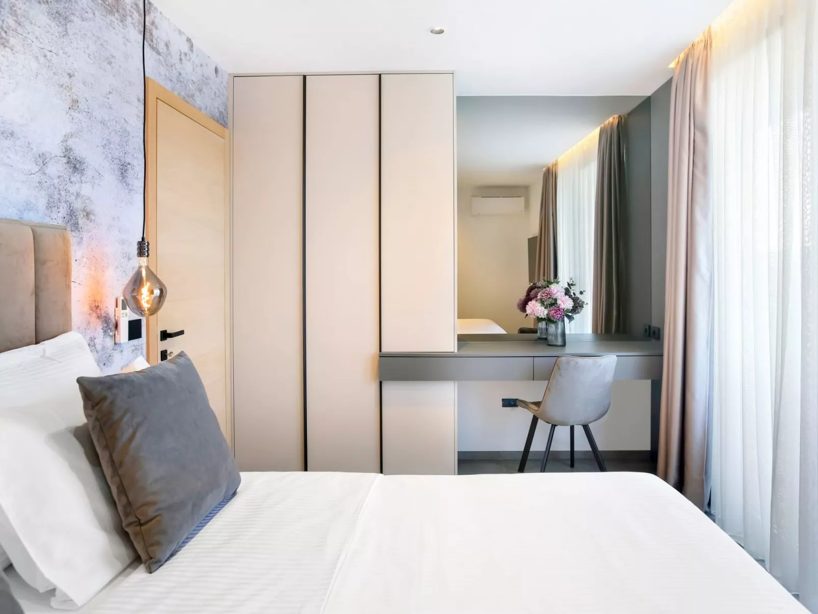 Fly Room - A2-Binnen