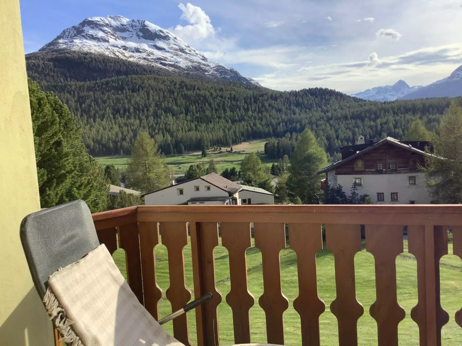 Chesa Auicula-Buiten