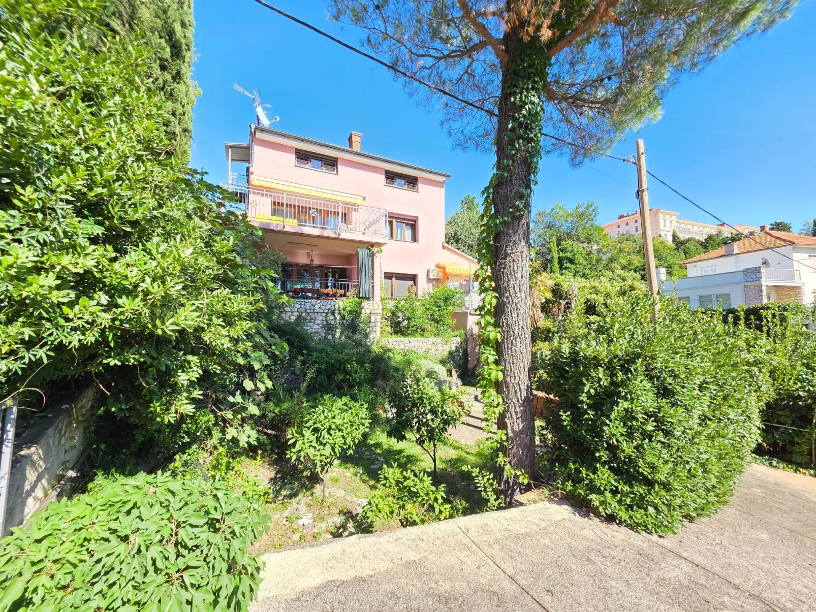 Wohnung mit Terrasse, 150 m vom Sandstrand entfernt-Buiten