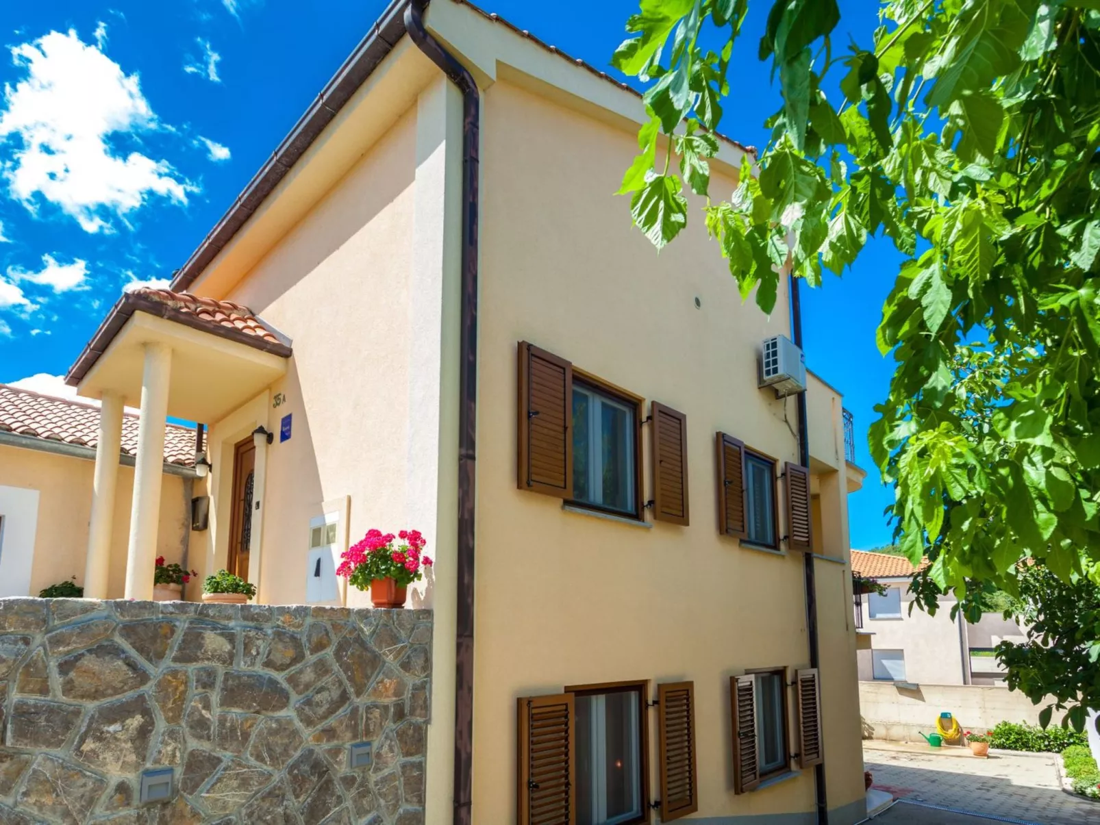 In der Nähe des Meeres, schöne und moderne Wohnung-Buiten