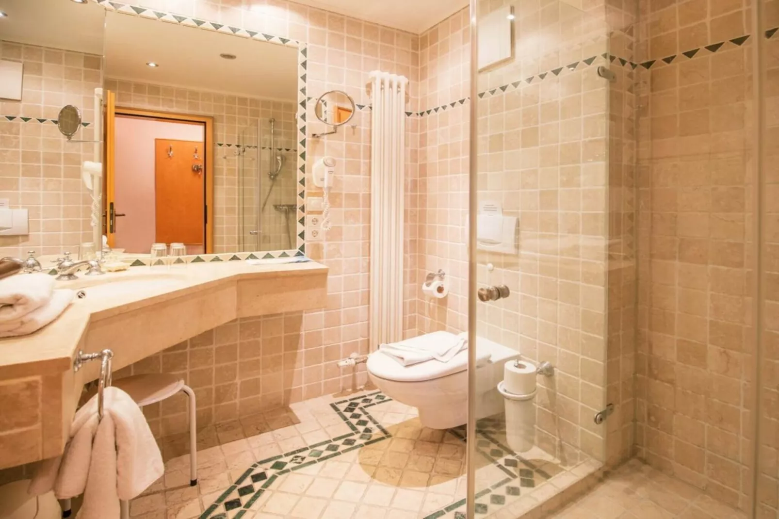 379550-Badkamer