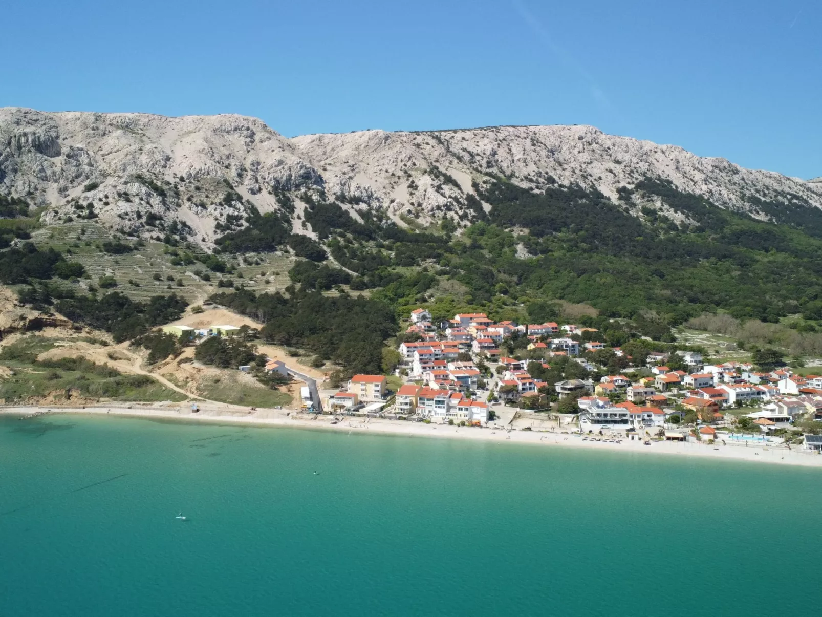 In Baska in der Nähe von Strand-Buiten