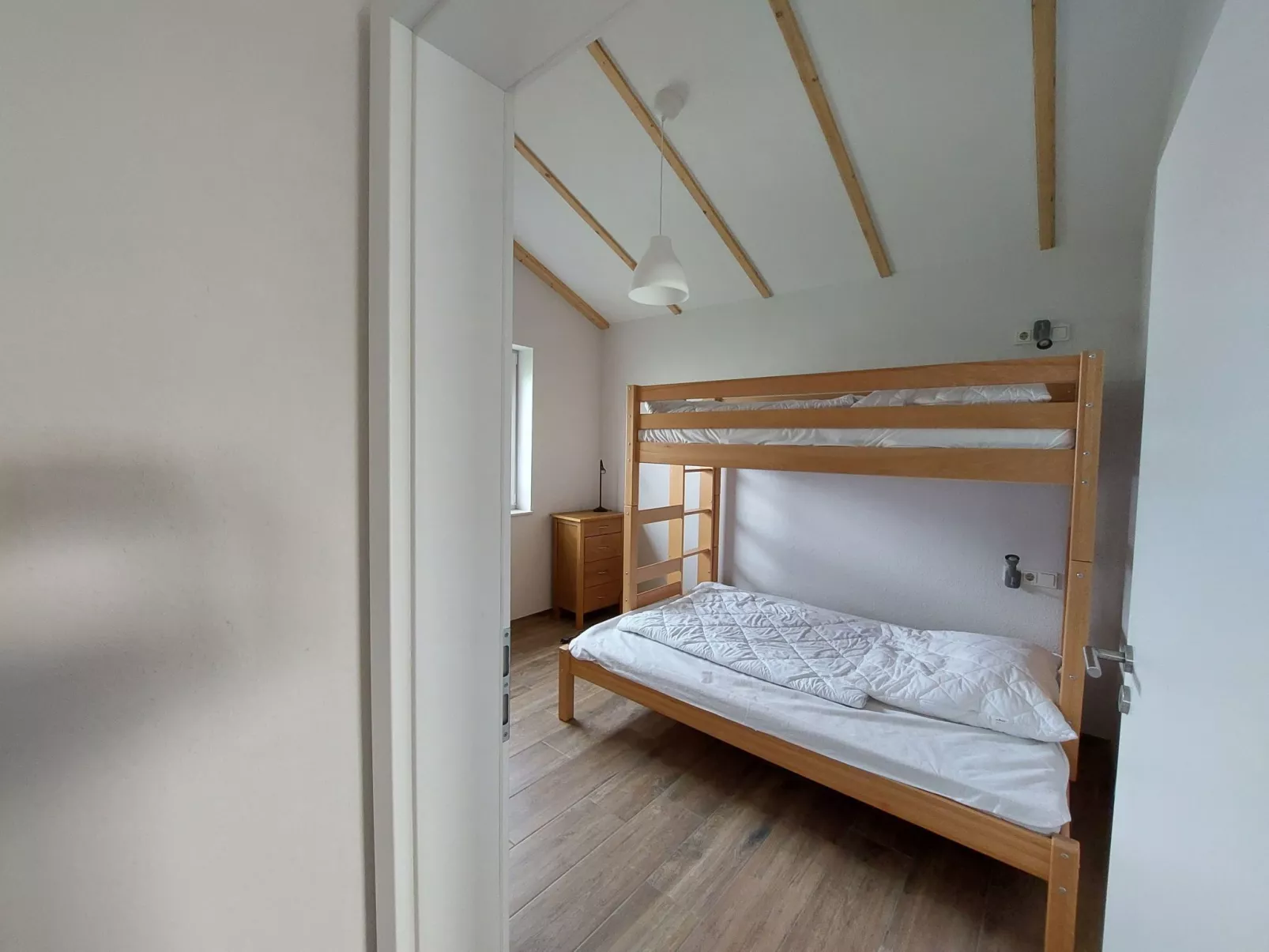 G13 Ferienhaus mit Garten und Fahrradschuppen-Binnen