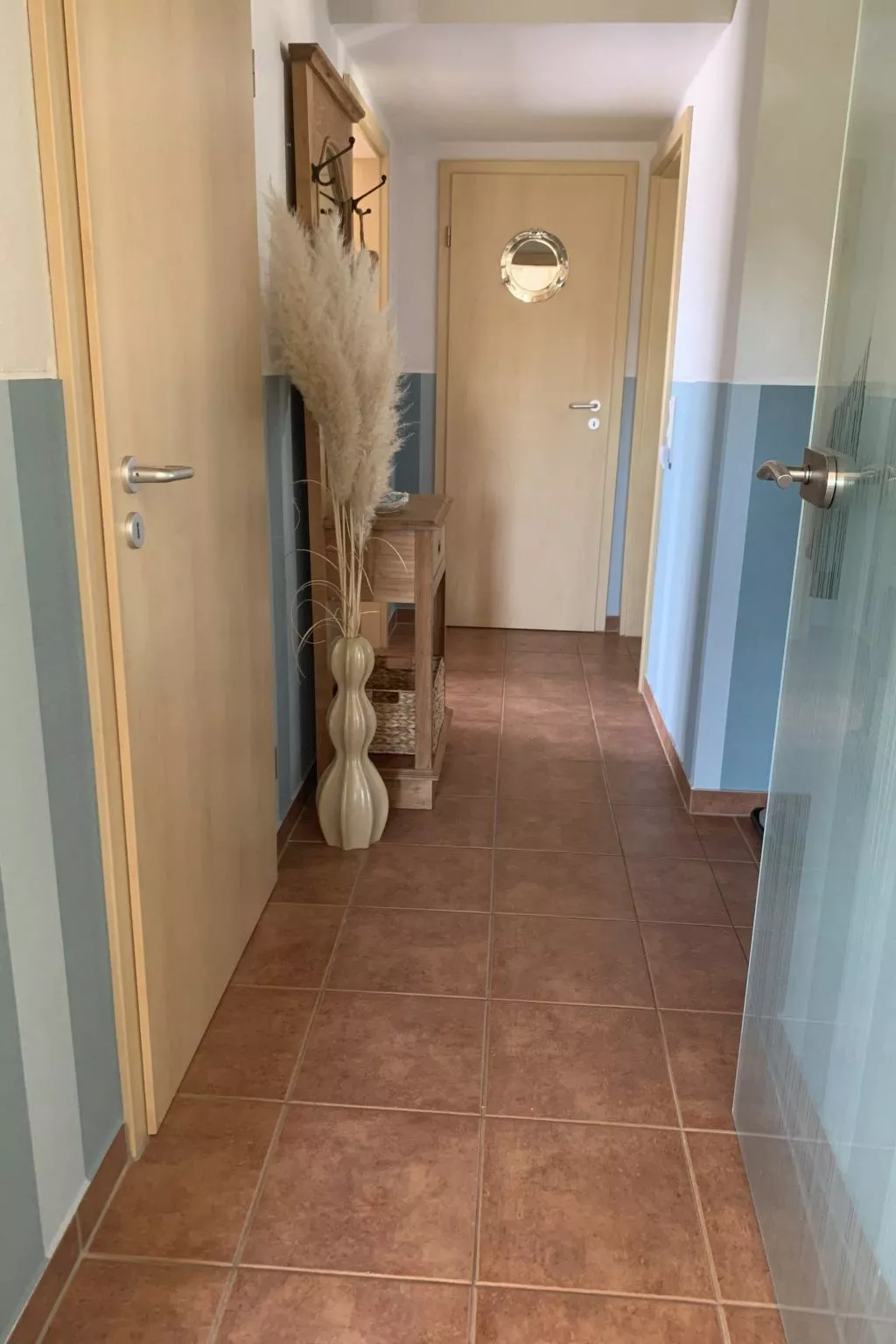 M1 Ferienhaus mit Garten, Terrasse und Carport-Binnen