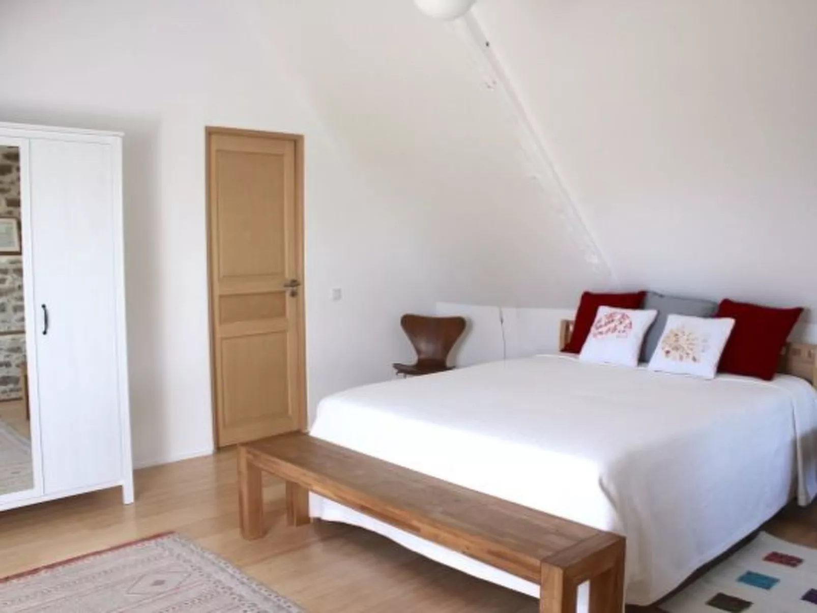 In Sourdeval Les Bois mit Garten-Binnen