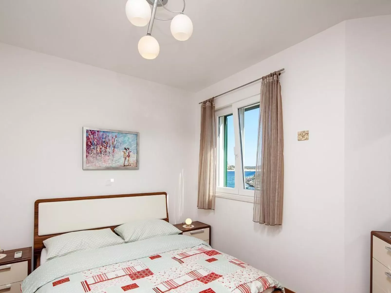 Luxuriöses Ferienhaus mit Pool direkt am Meer-Image-tags.info