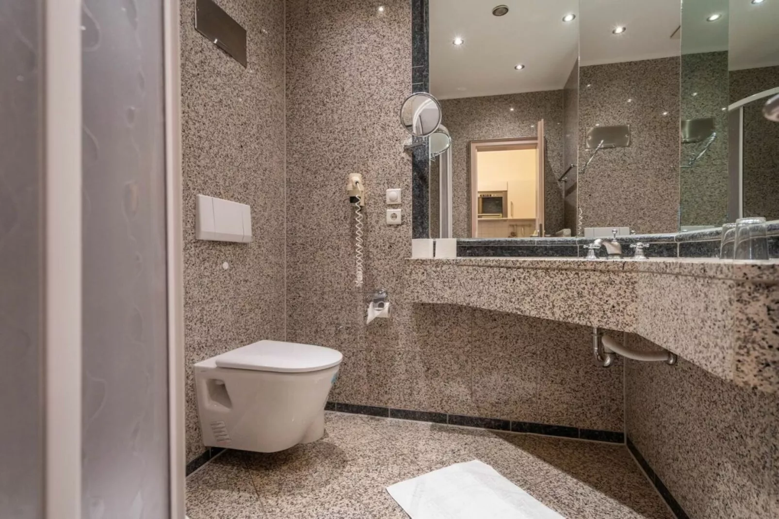 379578-Badkamer