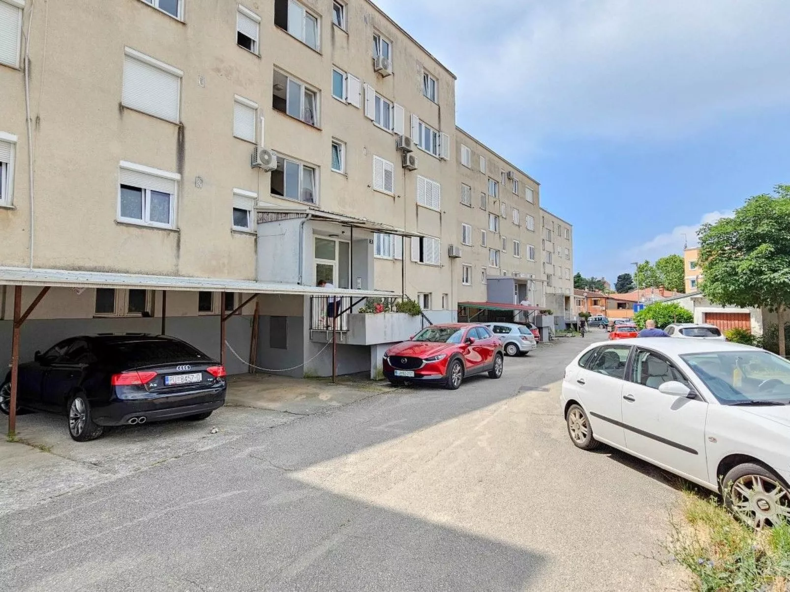 Wohnung im Zentrum mit einem Balkon-Buiten