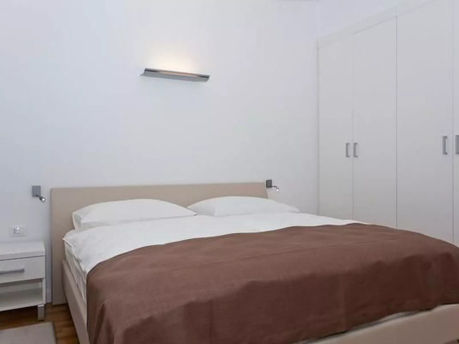 Designvilla mit Dachterrasse und Panoramablick-Binnen