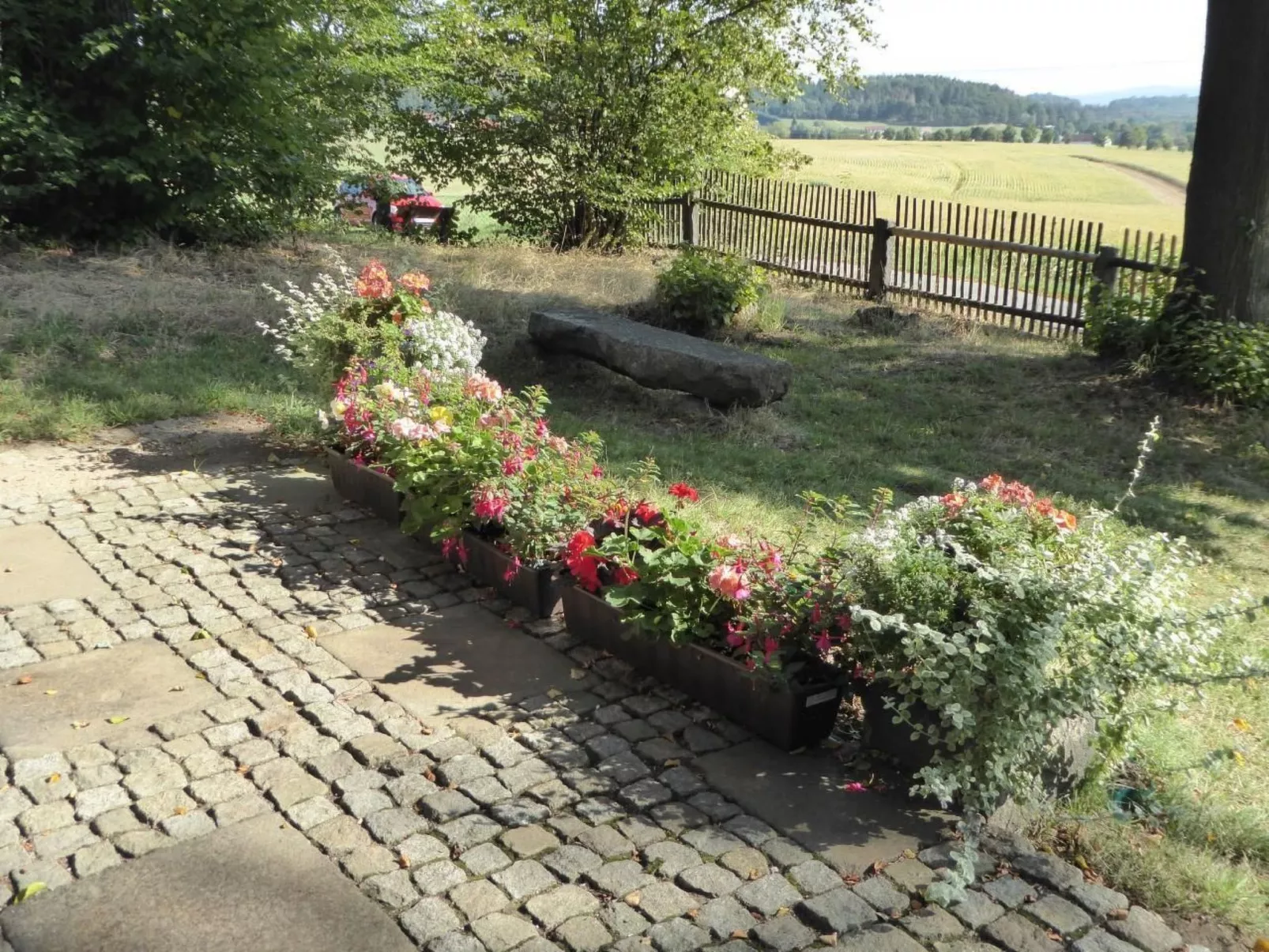 Mit Blick auf die Berge-Buiten
