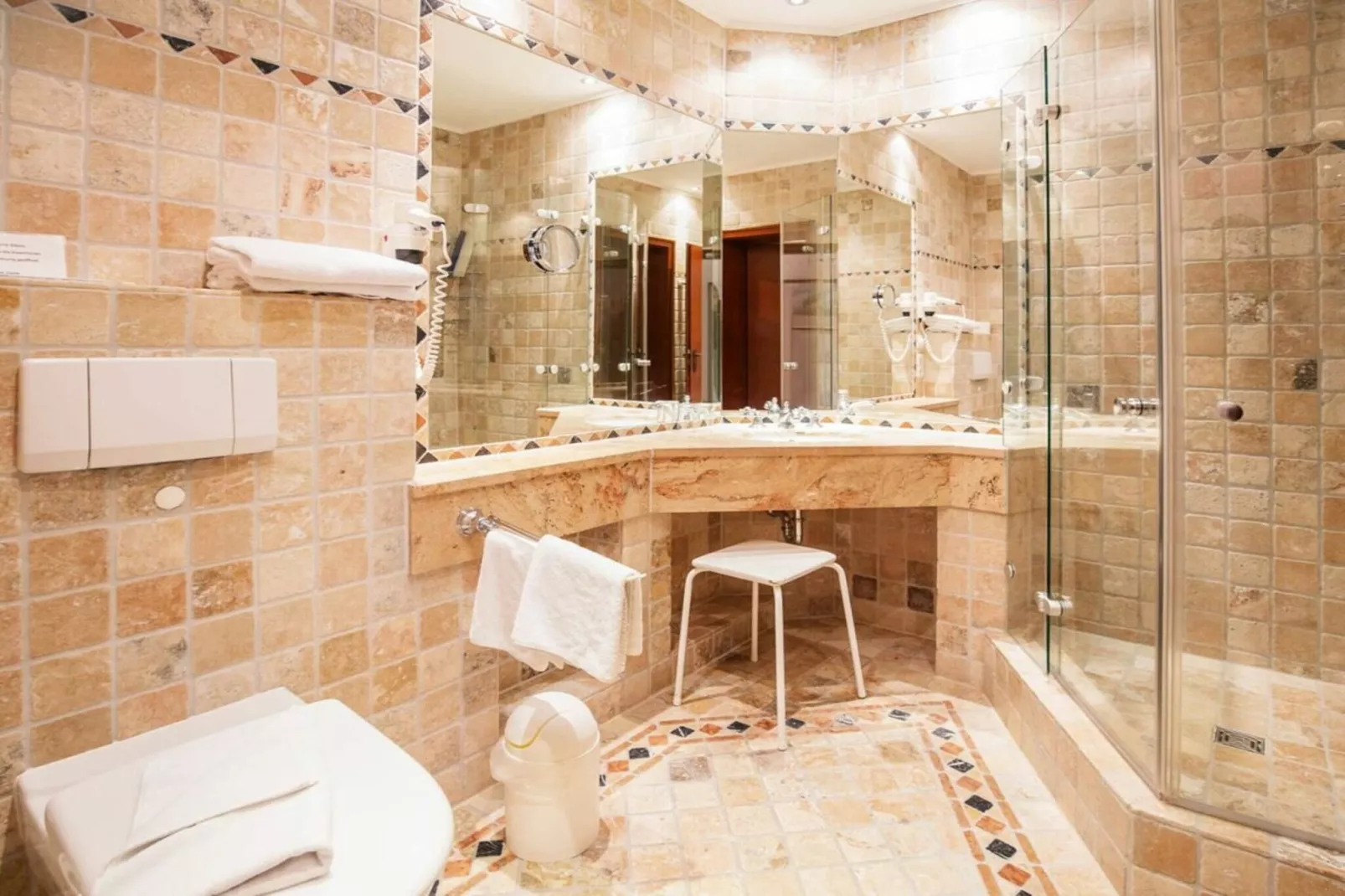379586-Badkamer