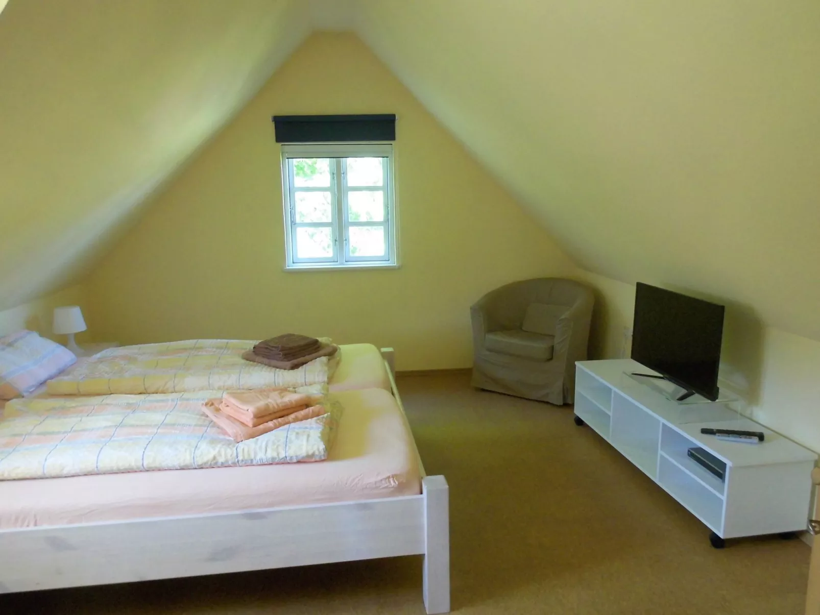 Haus in Zimmert mit Terrasse, Grill und Garten-Binnen