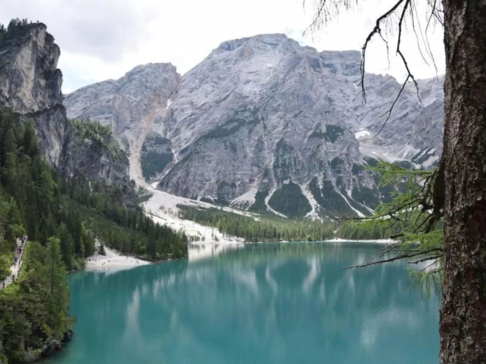 Charmantes Ferienhaus mit Whirlpool-Buiten