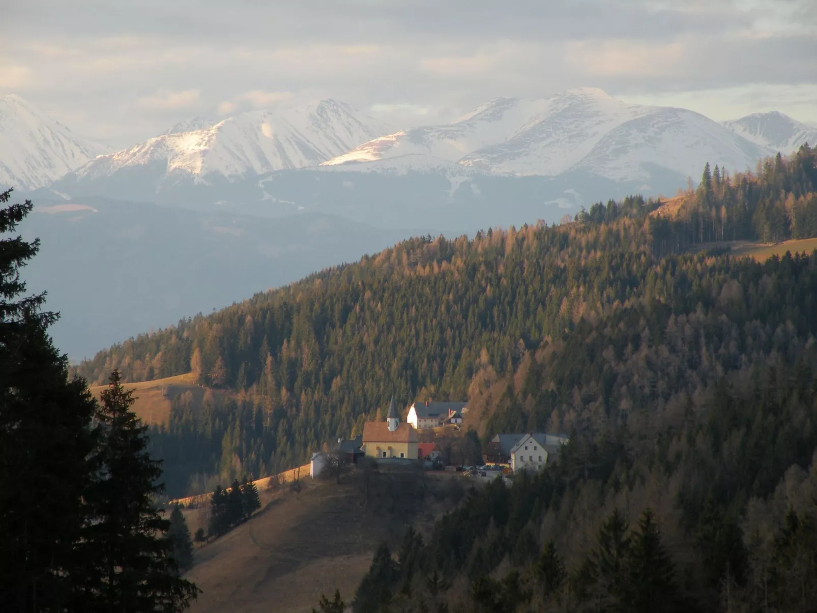 Modernes Ferienhaus in Granitzen mit Grill-Buiten