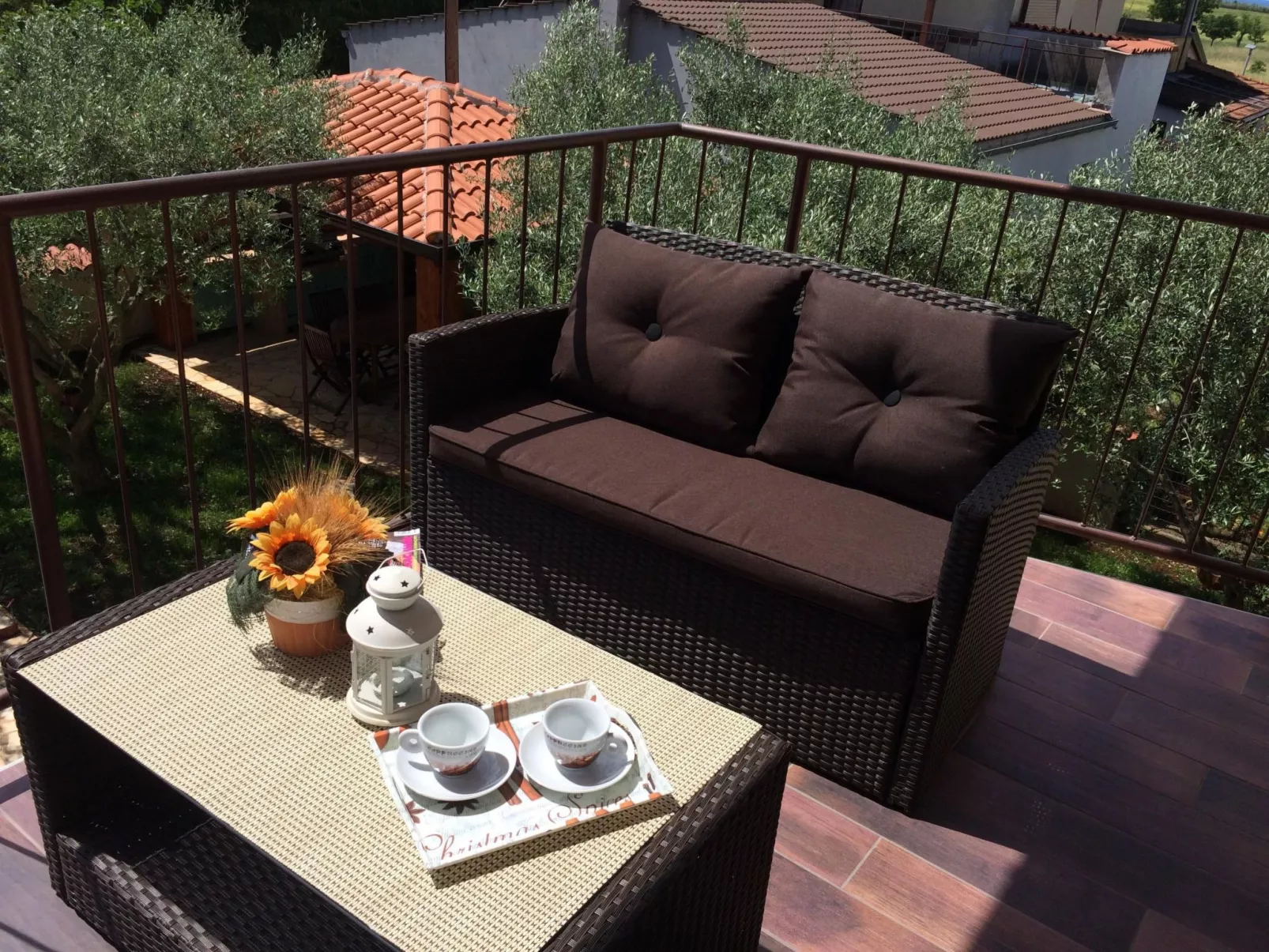 Komplette Villa mit zwei Appartements-Binnen