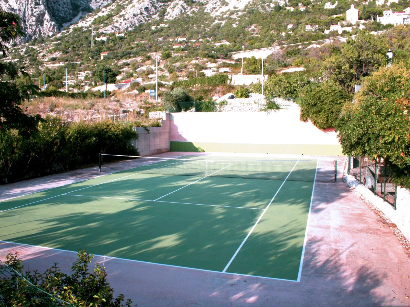 Villa Margitta mit Pool, Tennisplatz und Meerblick-Buiten