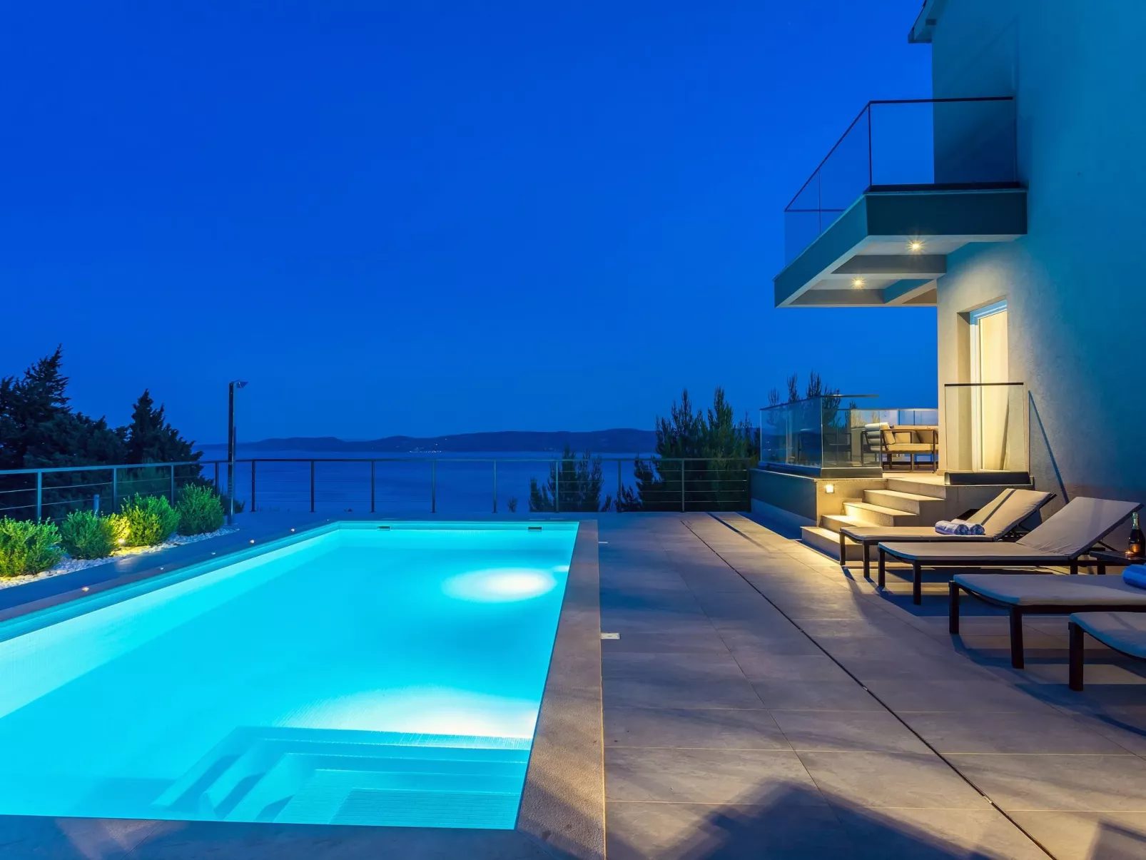 In Mimice mit tollem Pool und Meerblick-Buiten