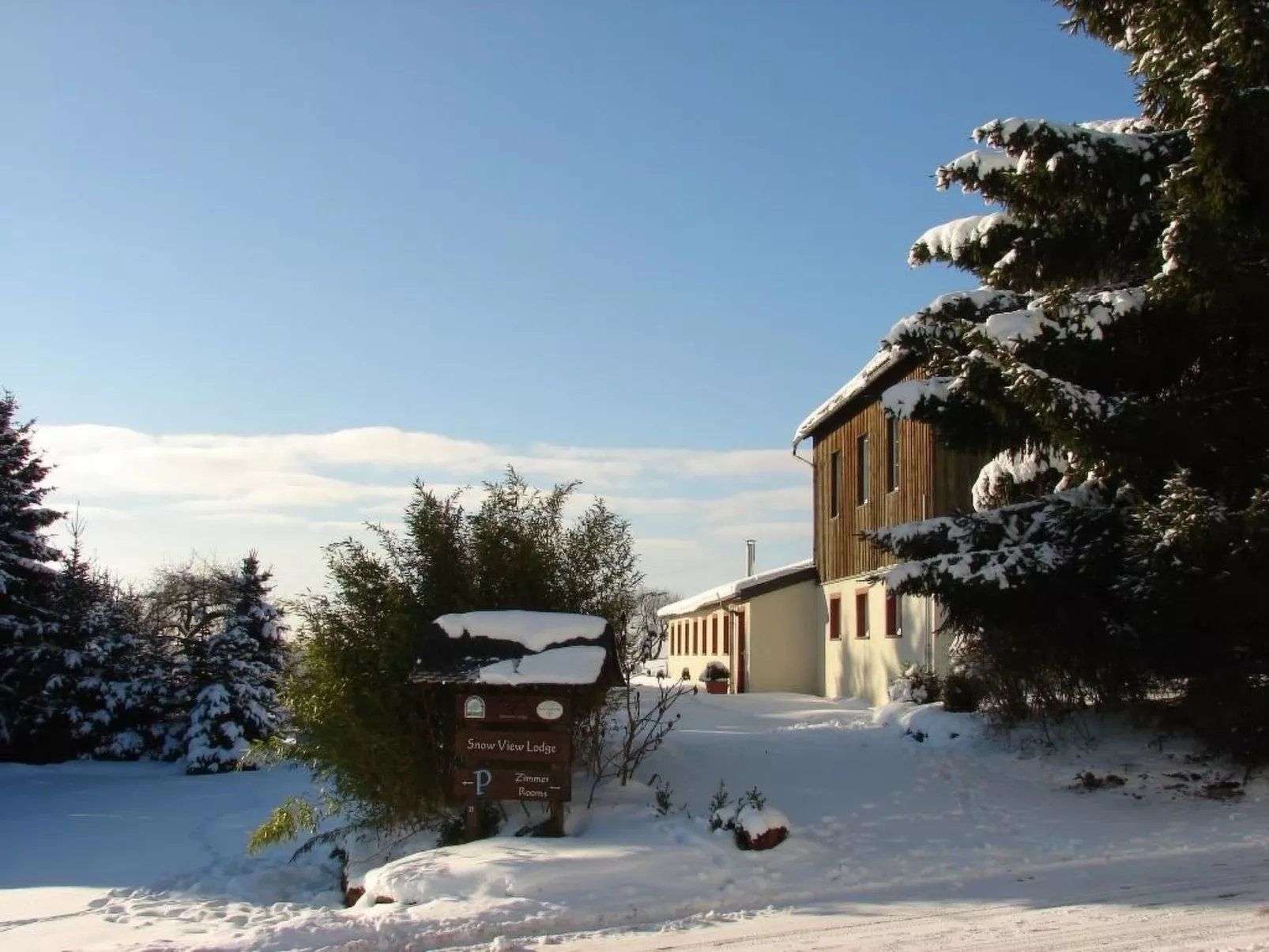 Snowview Lodge-Buiten
