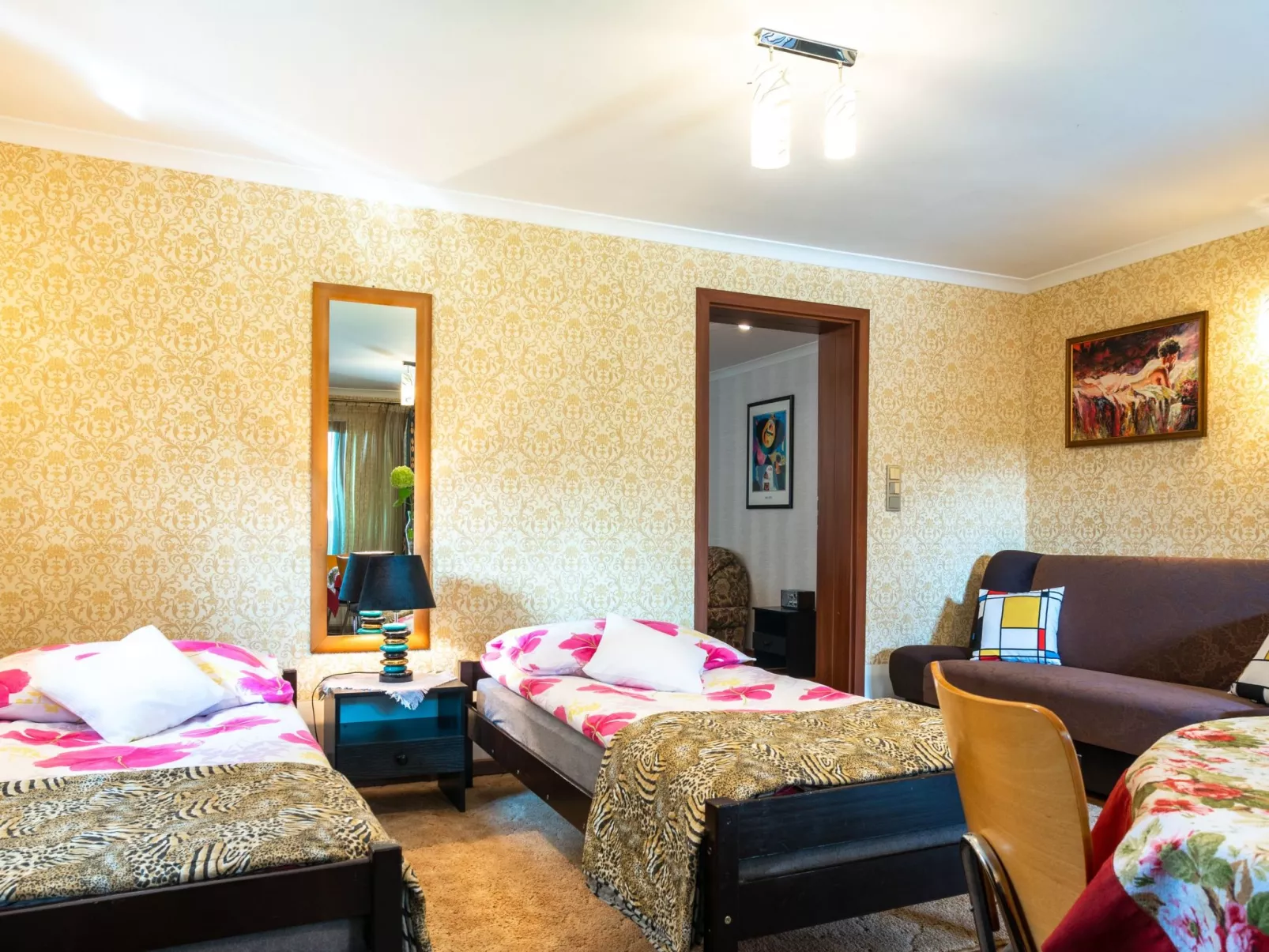 Wohnung mit Terrasse, Garten und Grill-Binnen