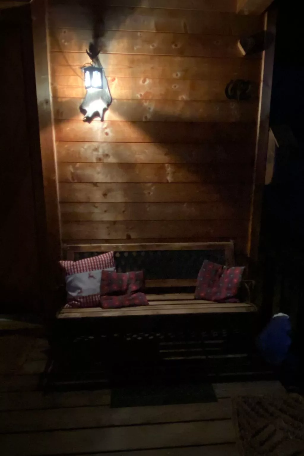 Berghütte mit Blick auf die Berge-Buiten