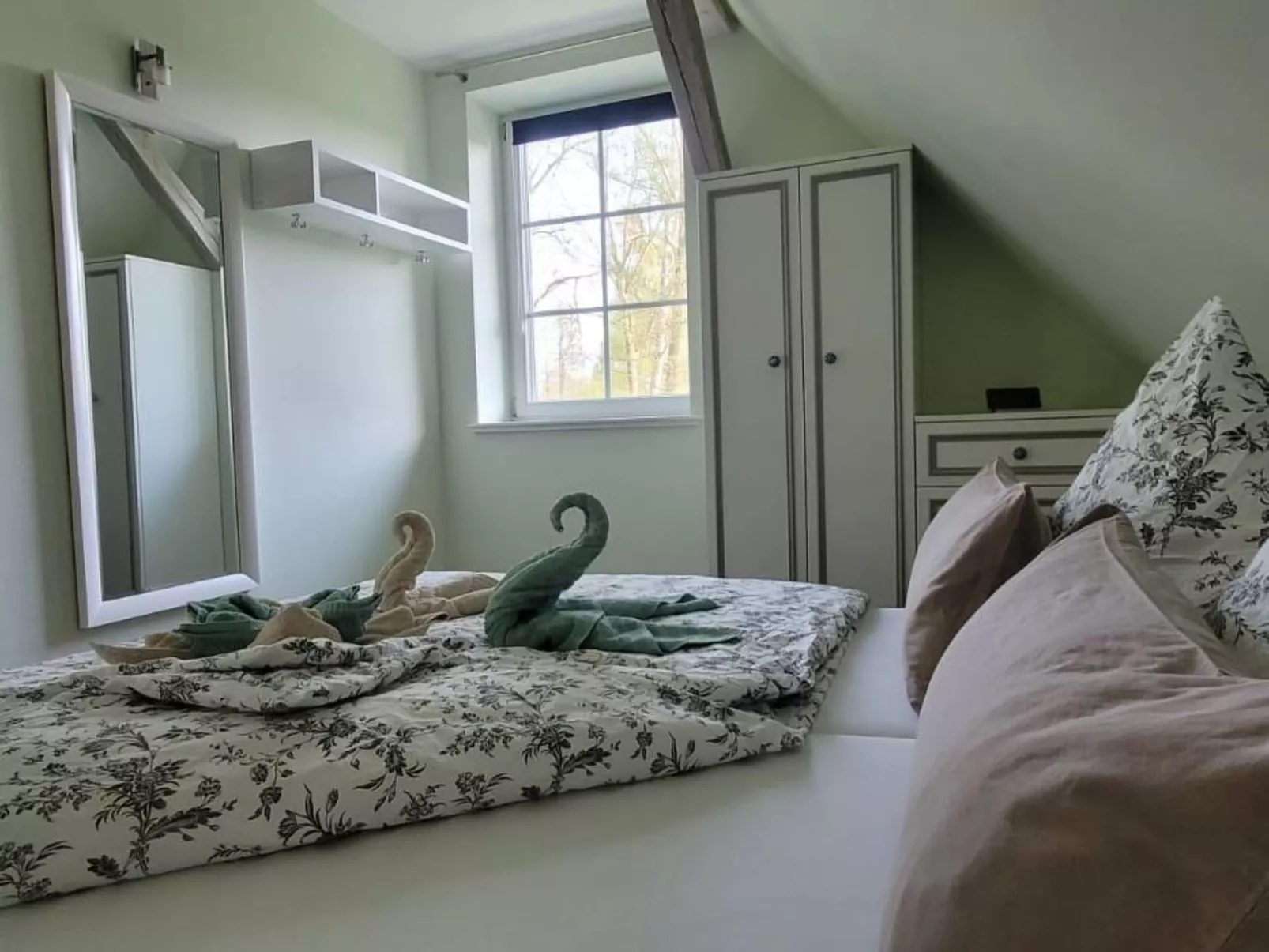 Zochiserlebnishof-Binnen