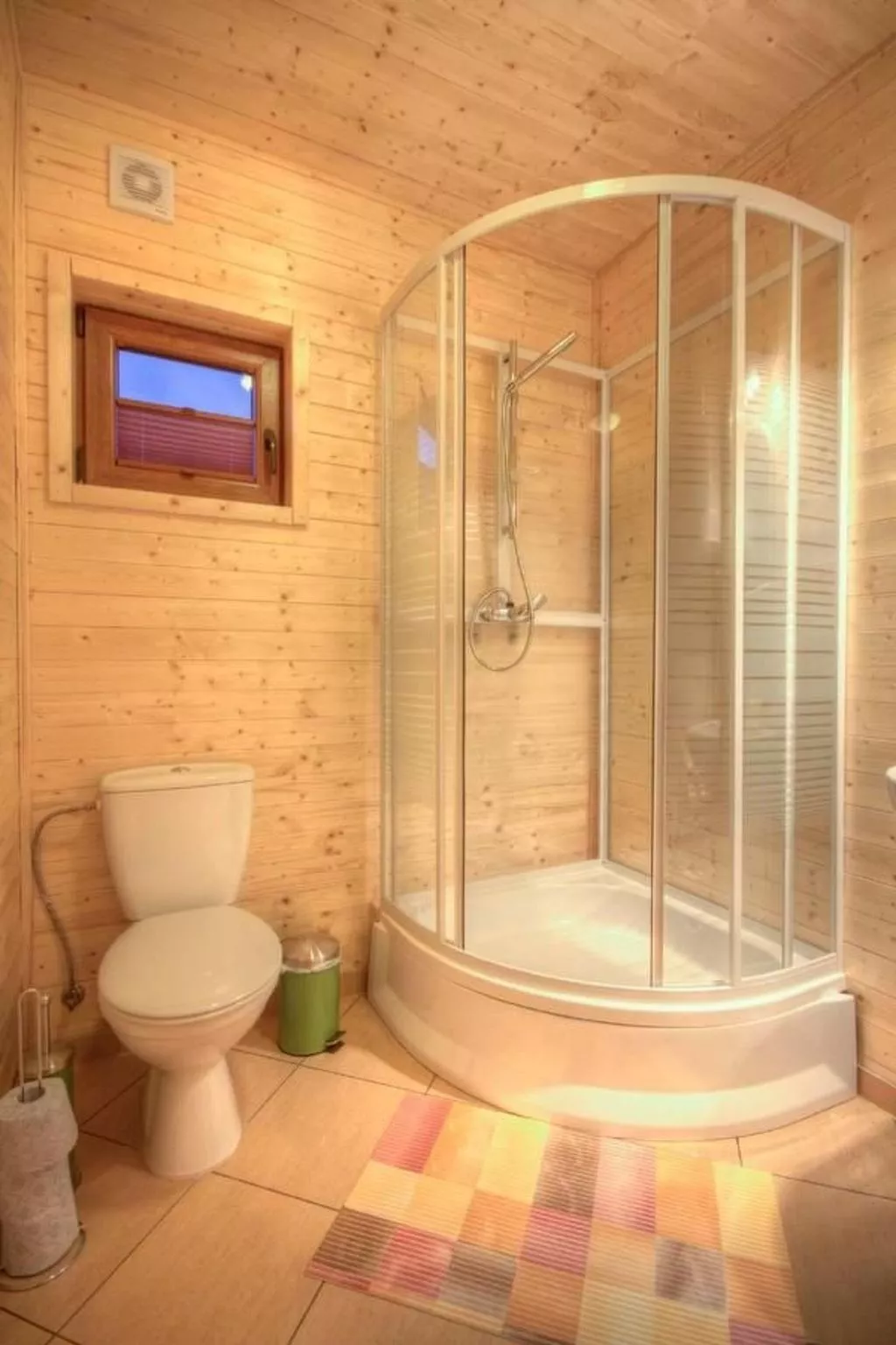 "Cottage3" in einem eingezäunten Gebiet-Image-tags.info