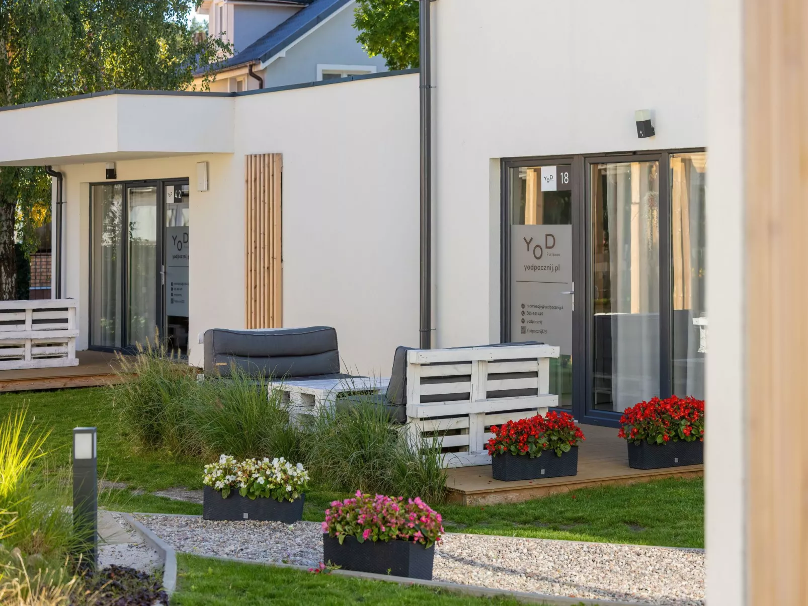 Mit privater Terrasse-Buiten