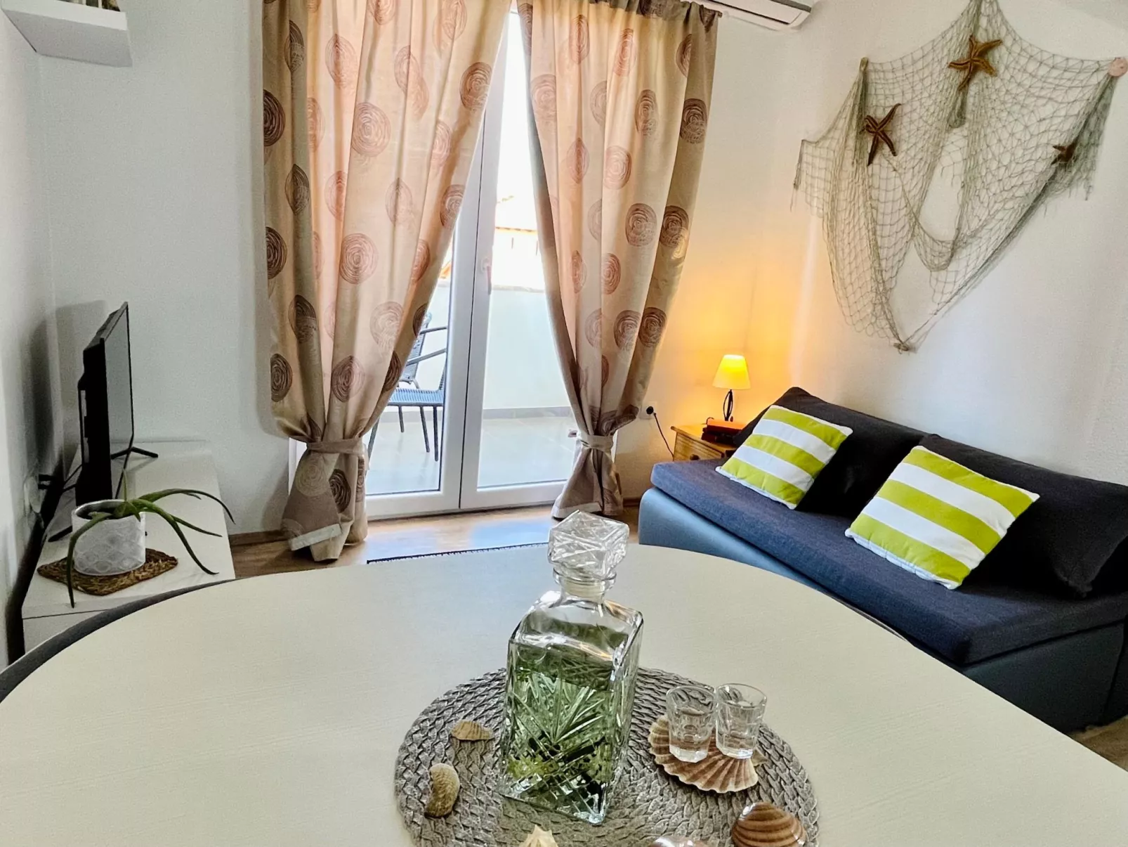 Neugebaute Wohnung im Erdgeschoss-Binnen