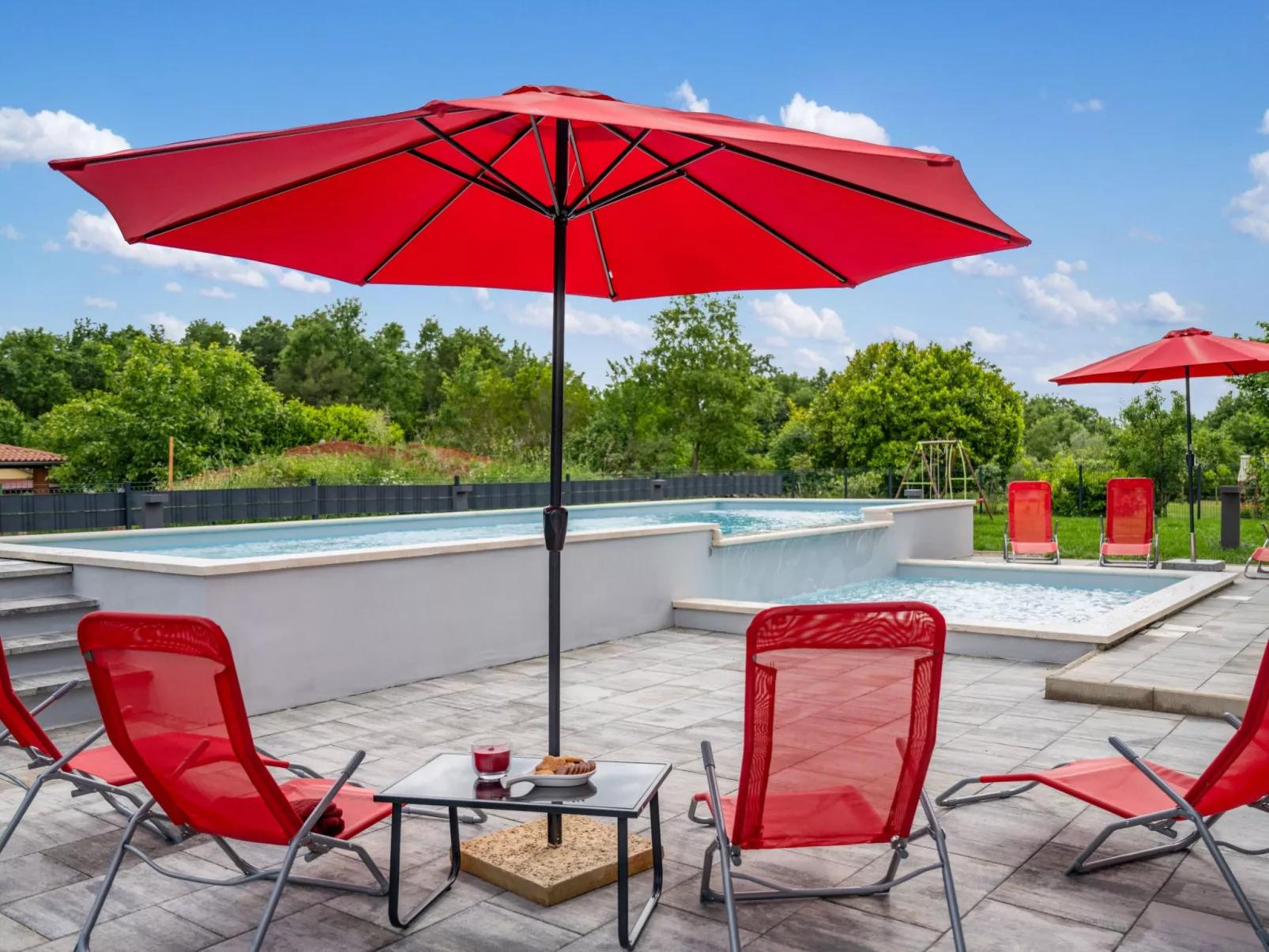 Villa Family Love mit Garten und Spielplatz-Buiten