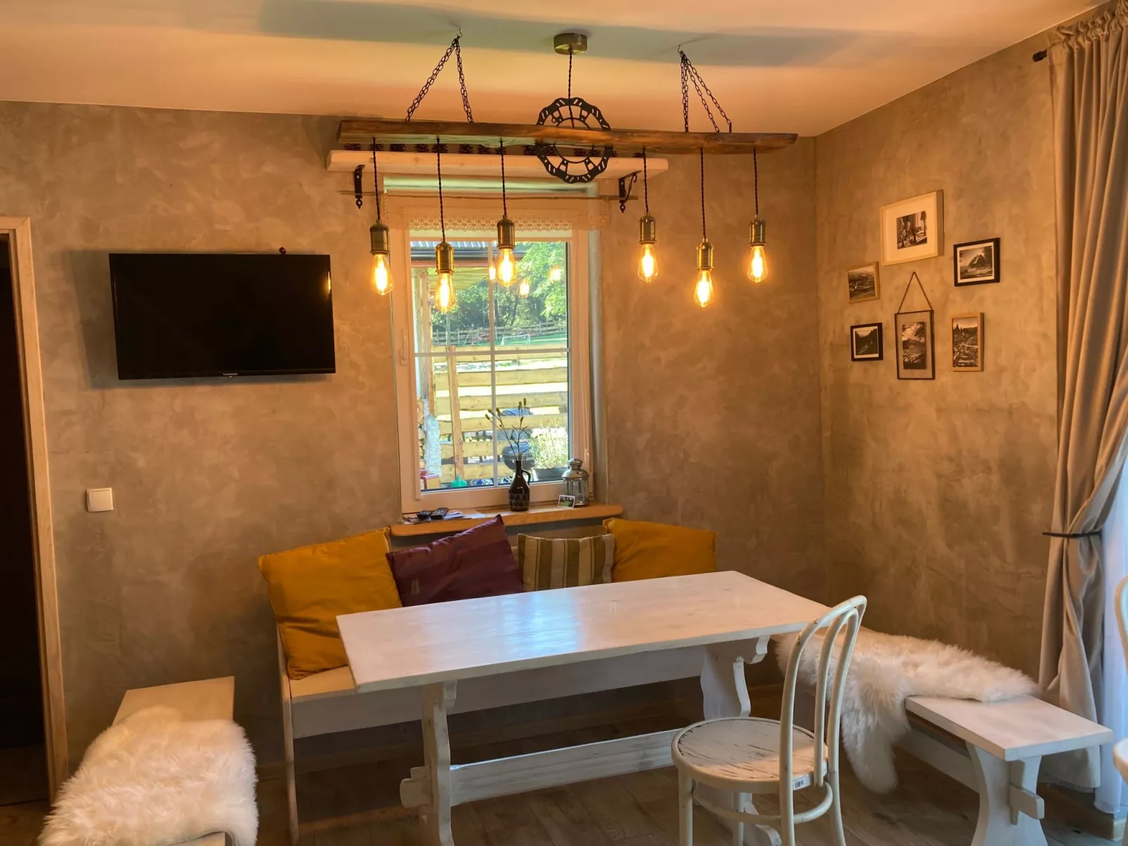 Tor der Berge - Hütte Wolf-Binnen