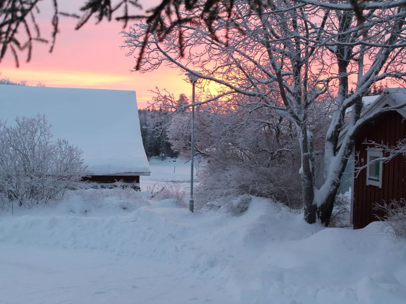 Anwesen mit eigenem Garten und Grill-Buiten