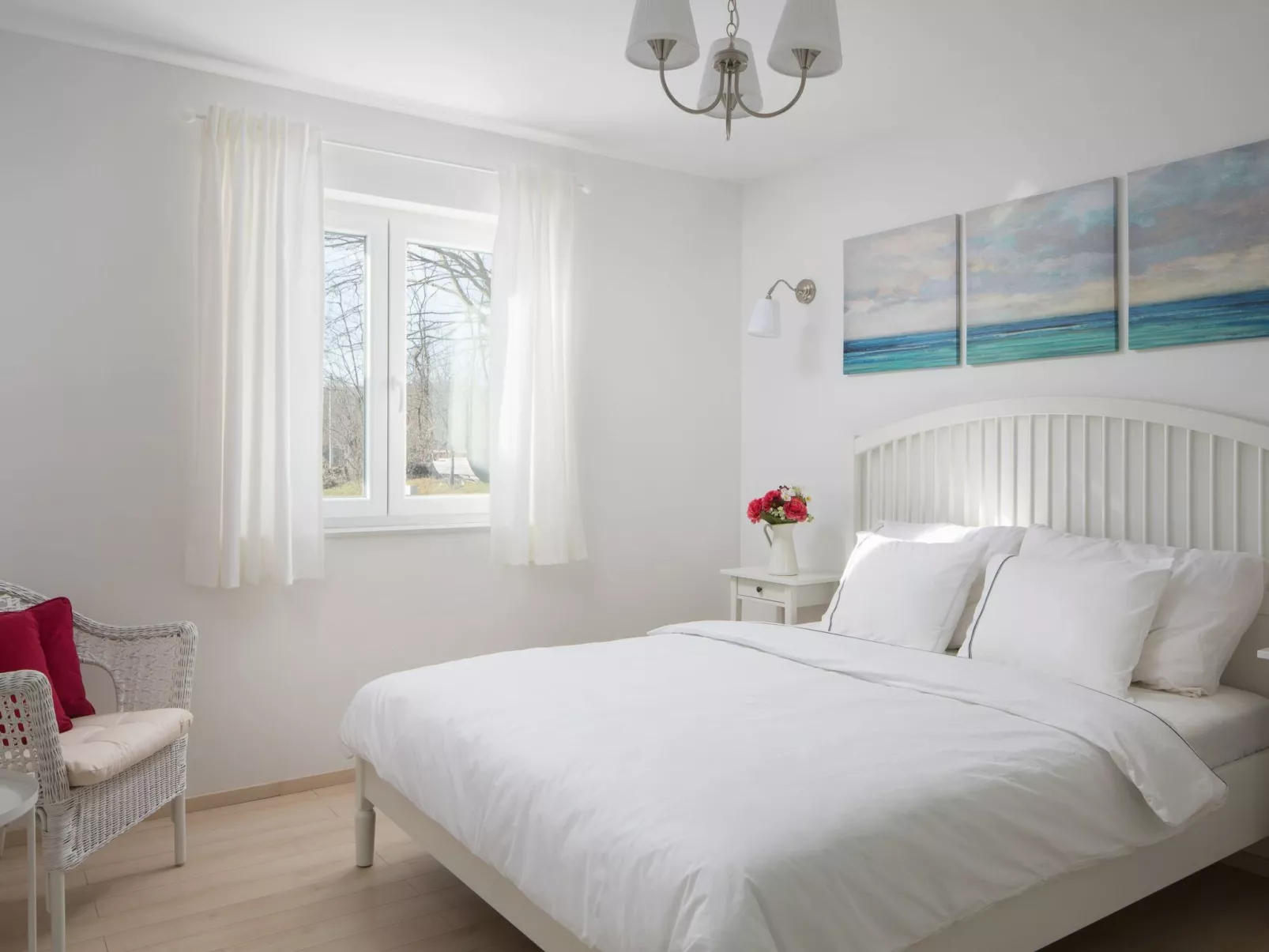 Charmante Villa mit gepflegtem Garten und beheiztem Pool-Image-tags.info