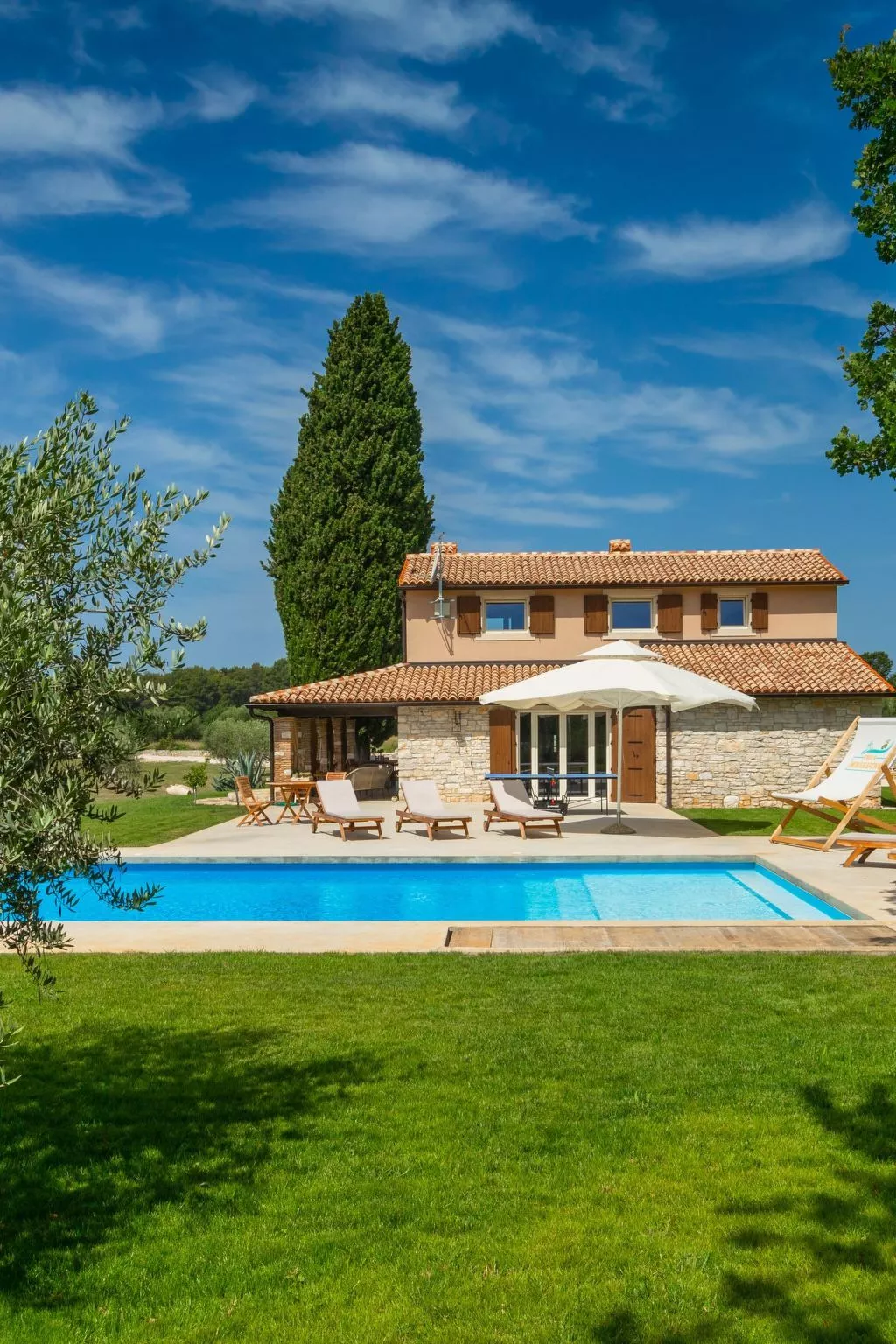 NONA KAPONA-Image-tags.info