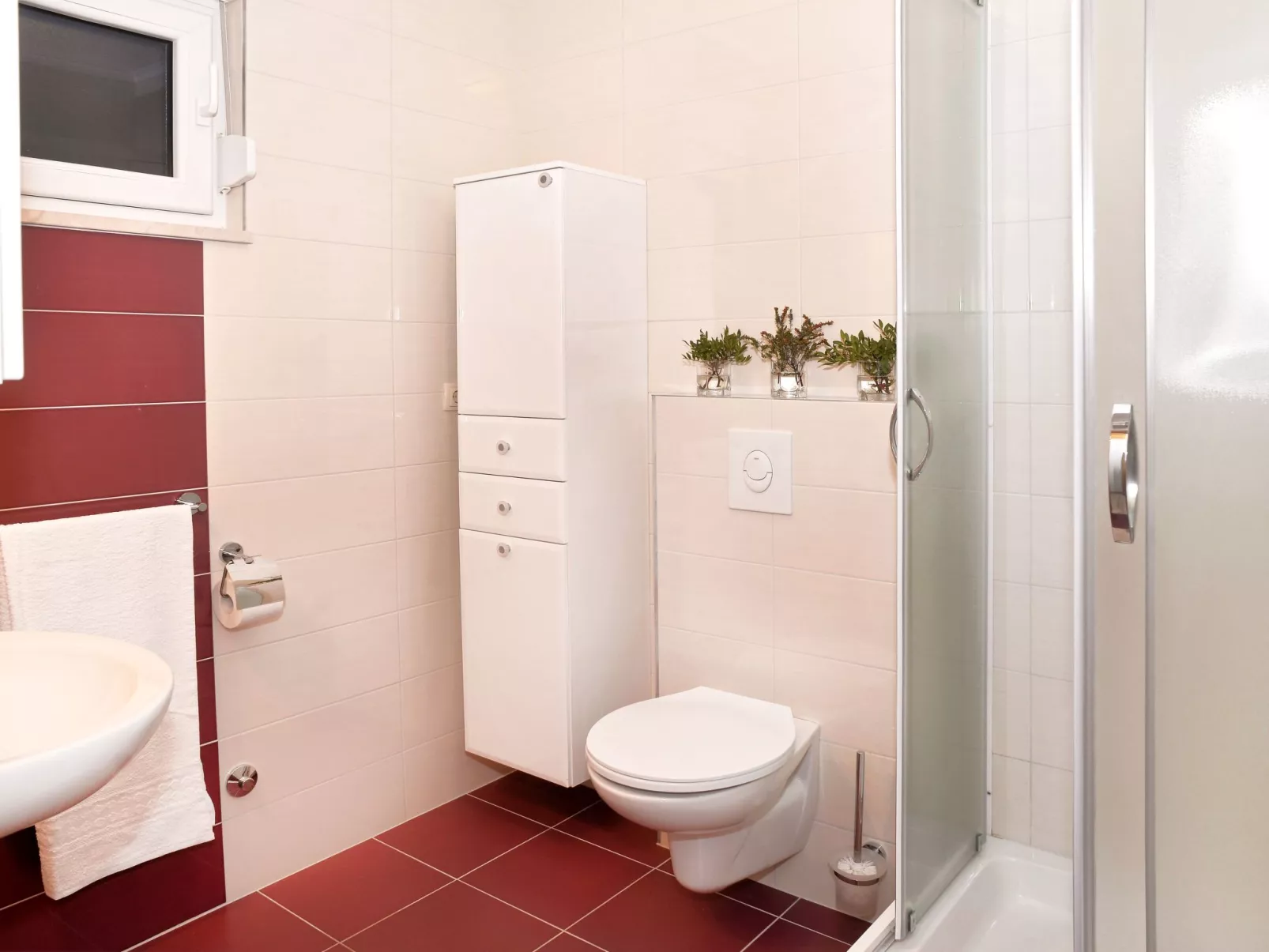 In Kastel Sucurac mit Parkplatz-Binnen