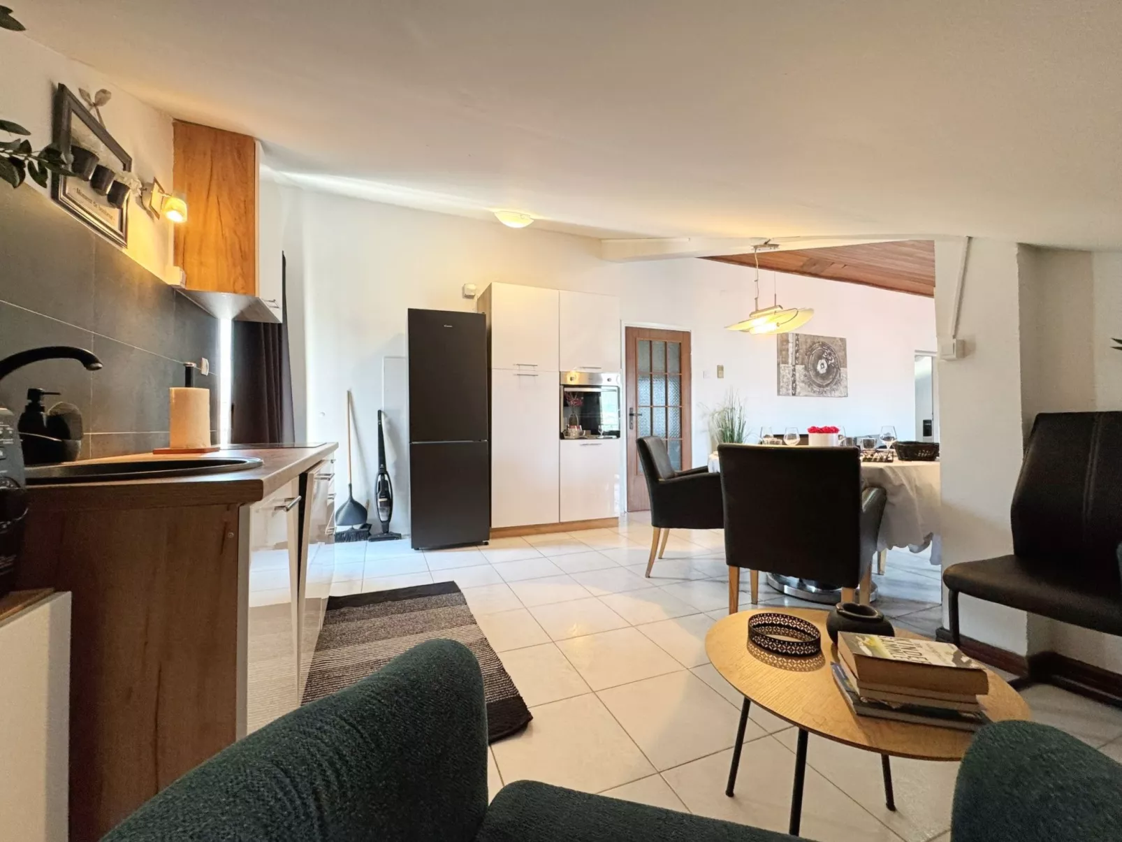 Apartment Lure - Binnen