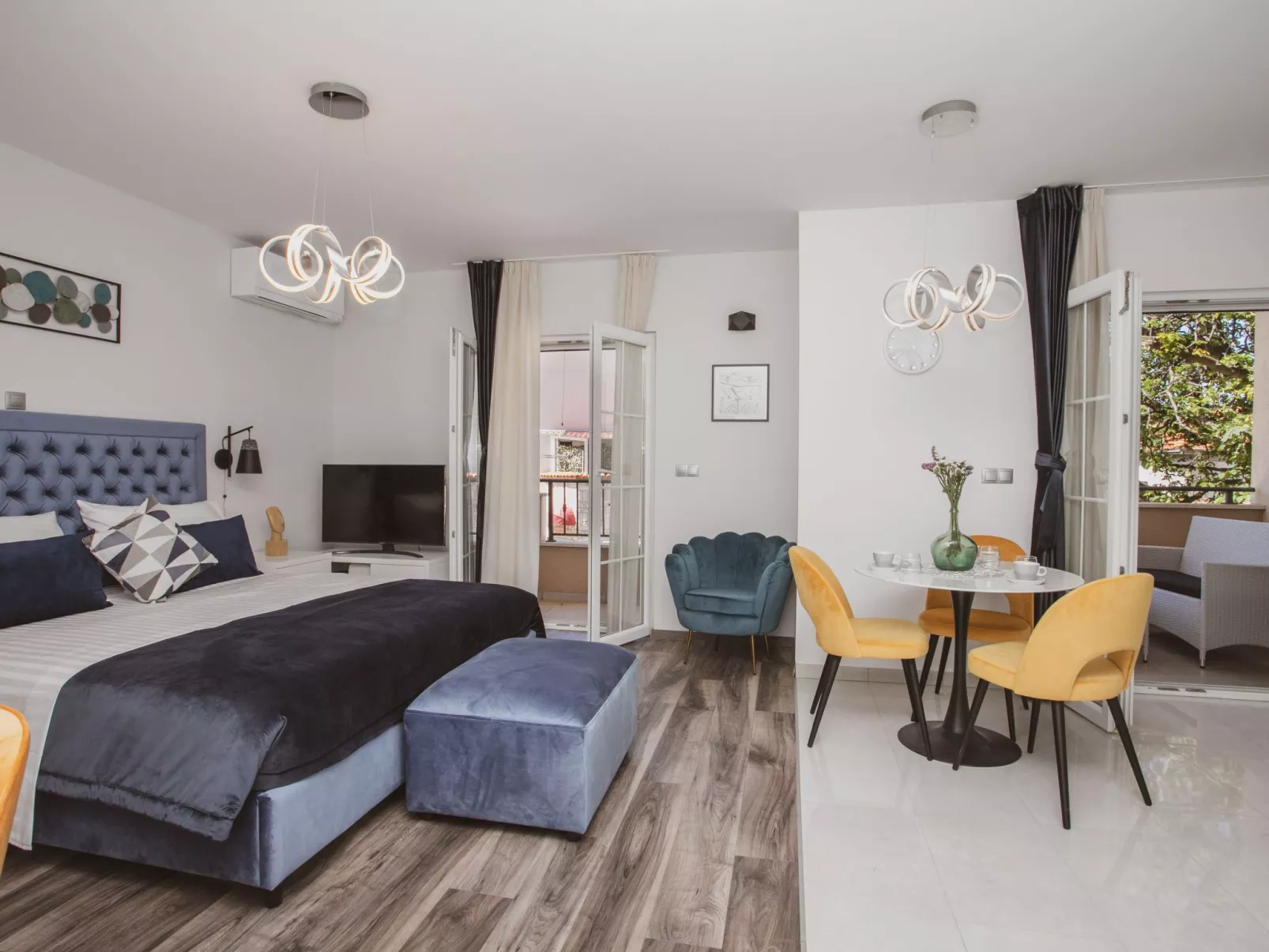 Luxuriöses Ferienhaus Lucija mit Jacuzzi-Binnen