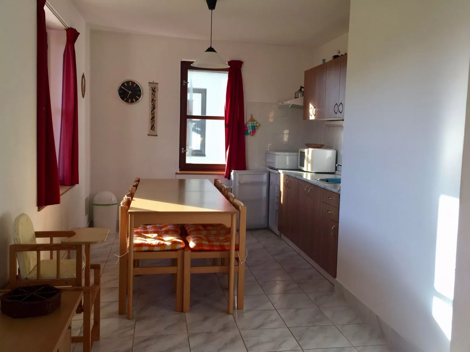 Mit Terrasse - Binnen