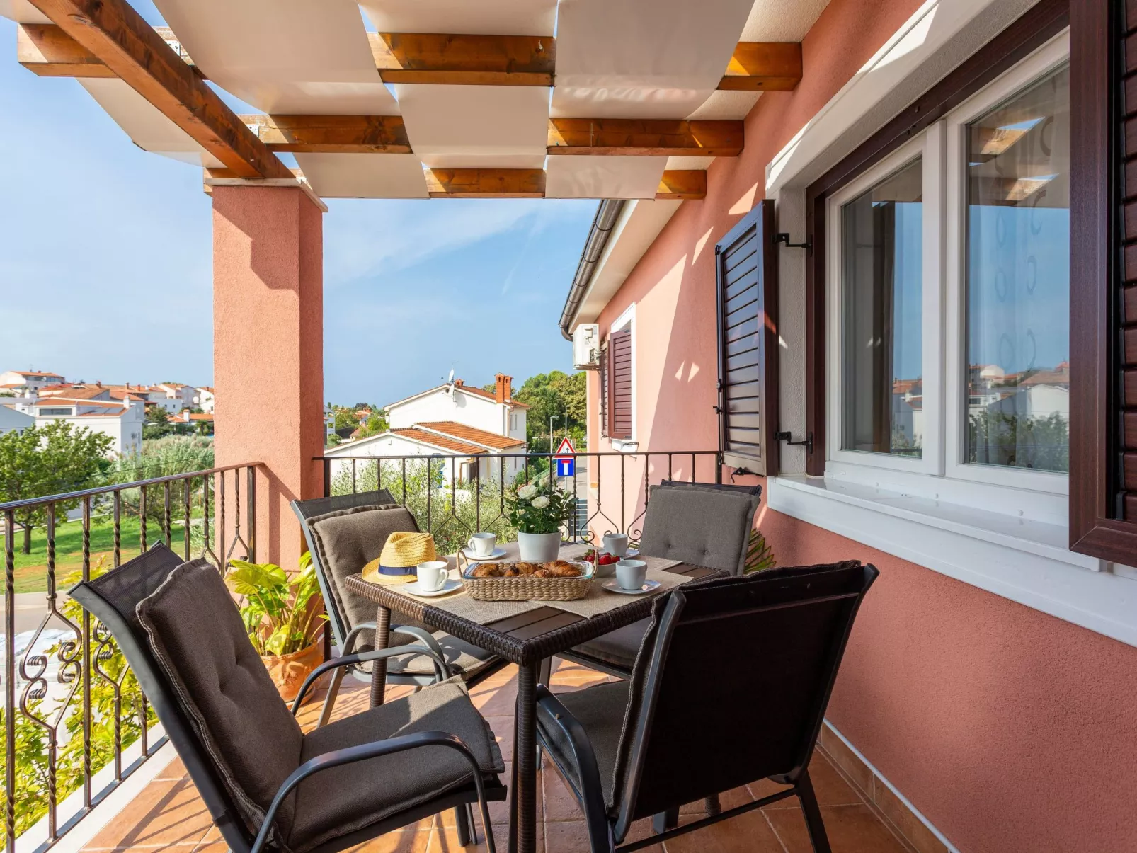 Schöne Wohnung Funtana Nr.2-Buiten