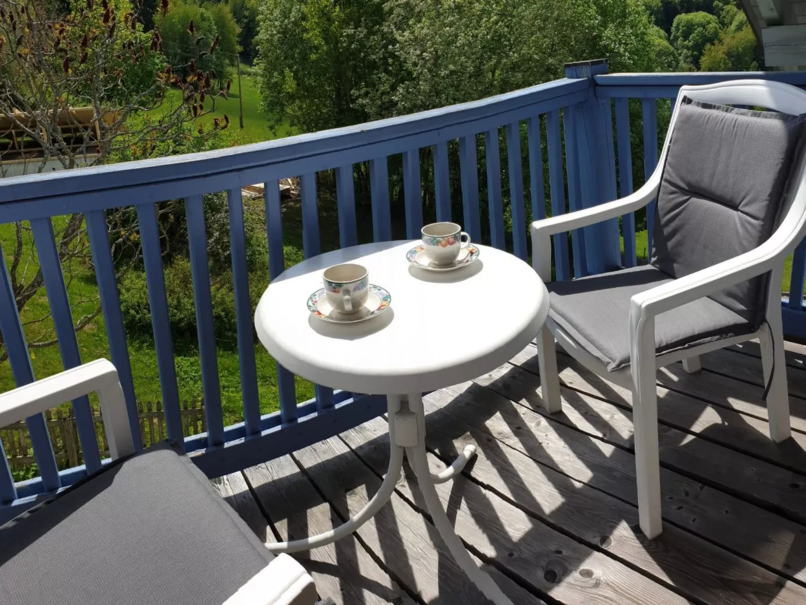 Appartement in Langfurth mit Kleinem Balkon-Buiten