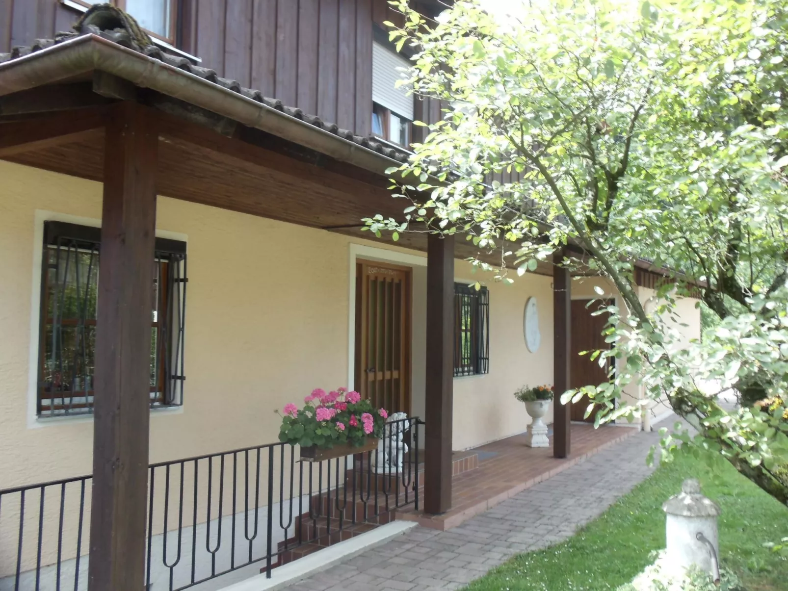 Martina-Image-tags.info