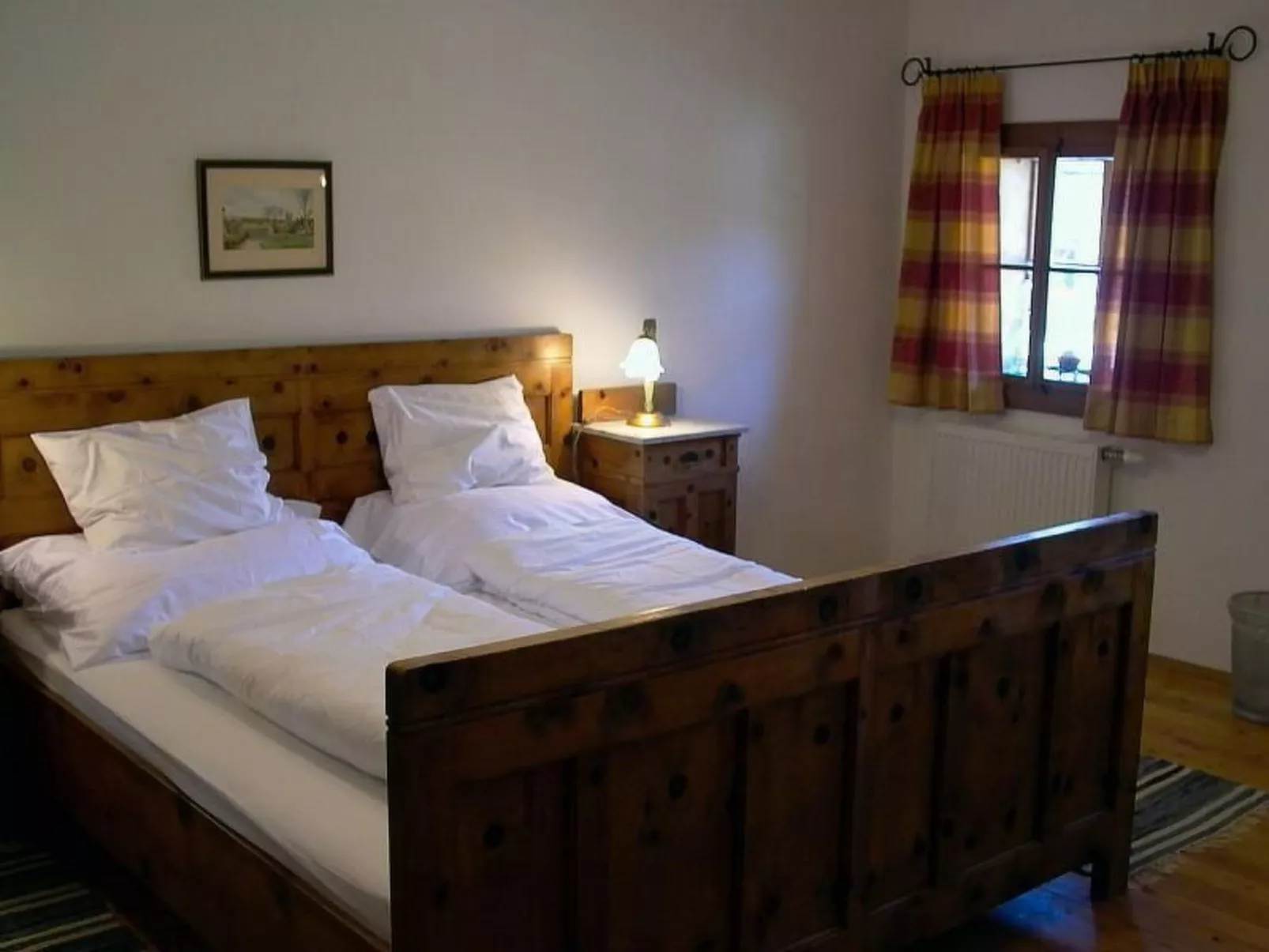 Große Wohnung im ersten Stock, mit großem Garten-Binnen